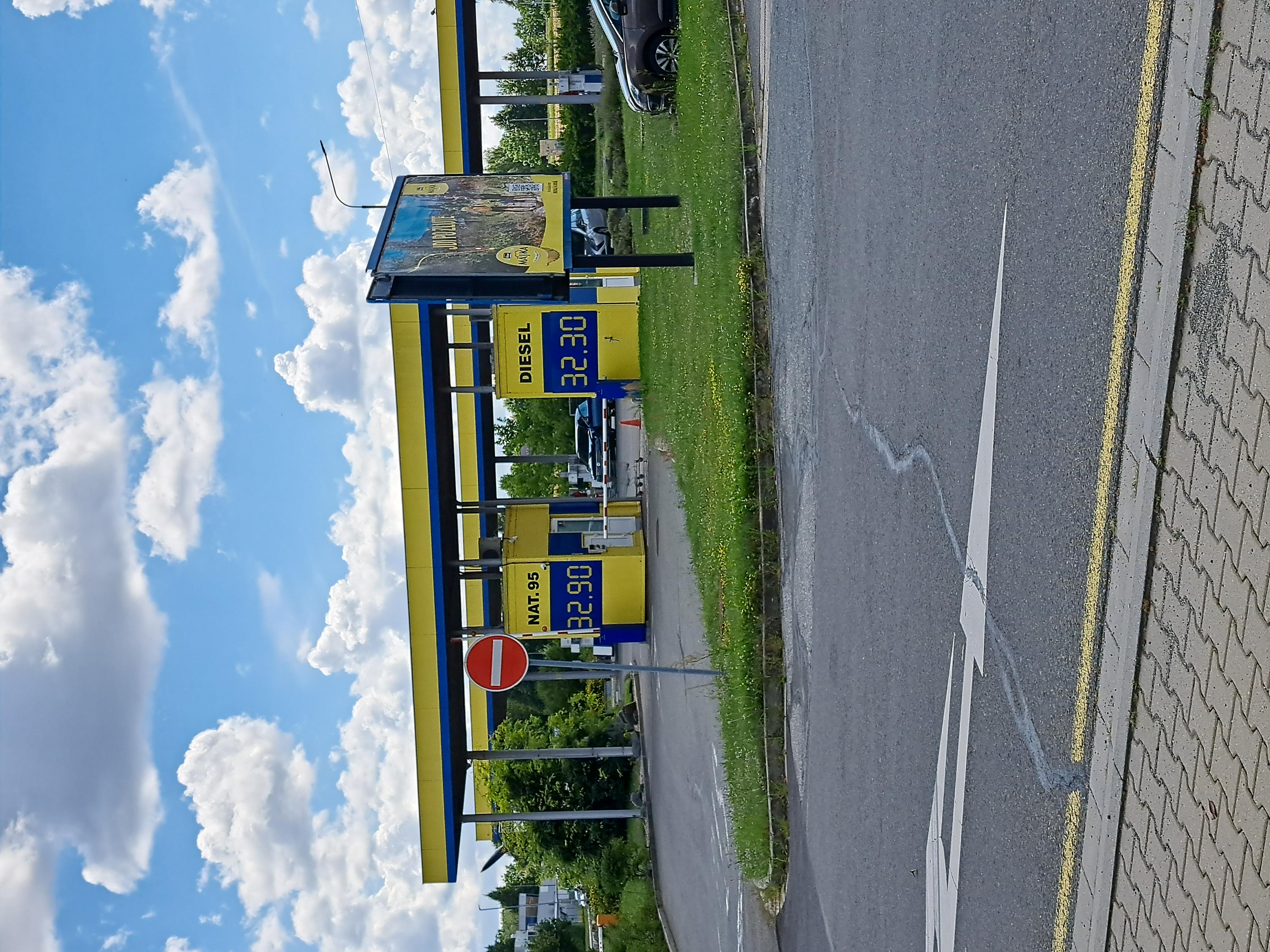 MAKRO Čerpací stanice foto 3