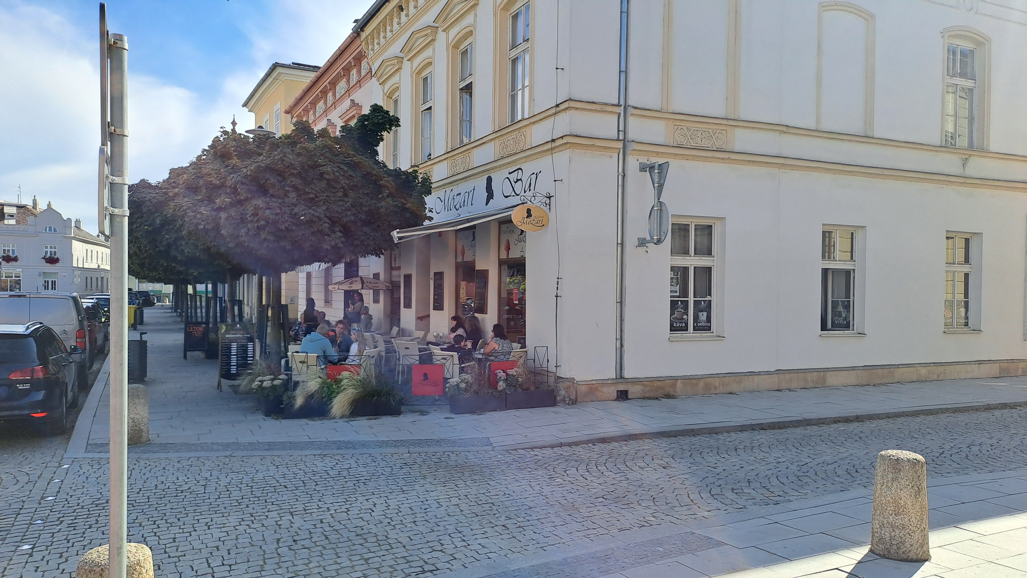 Kavárna a vinotéka Mozart foto 3