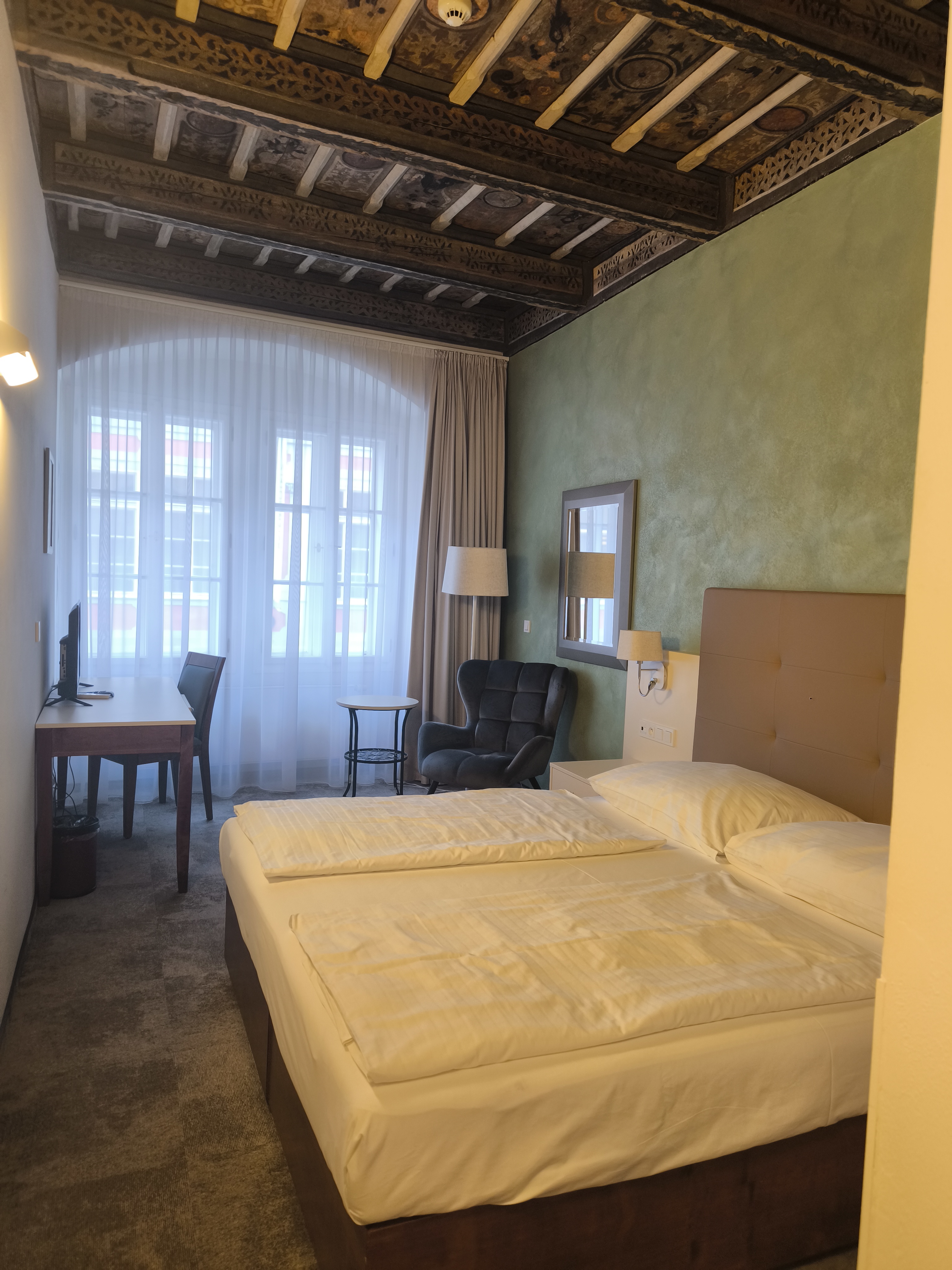 The Golden Wheel Hotel by LH foto 5