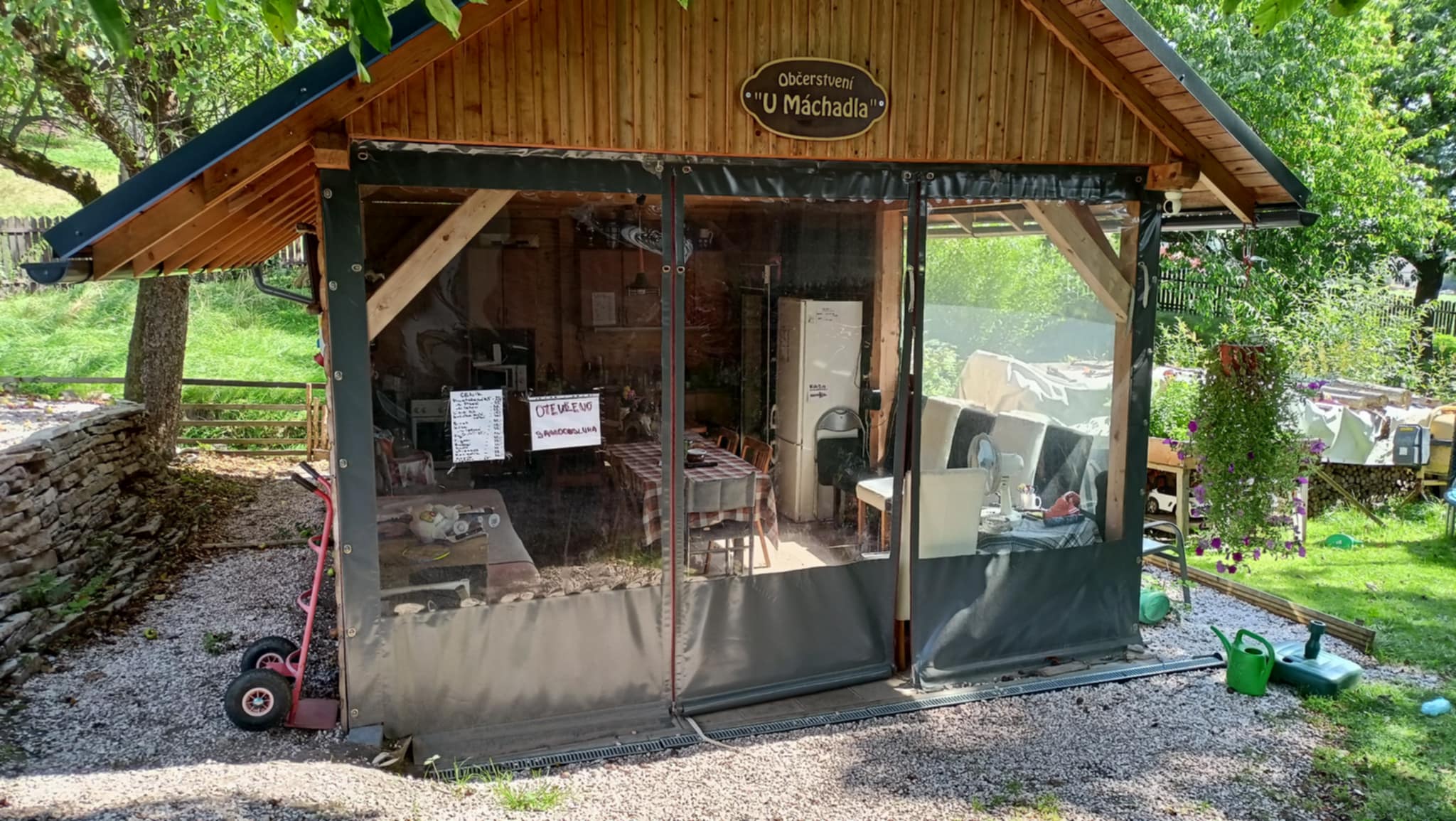 Občerstvení U Máchadla foto 3