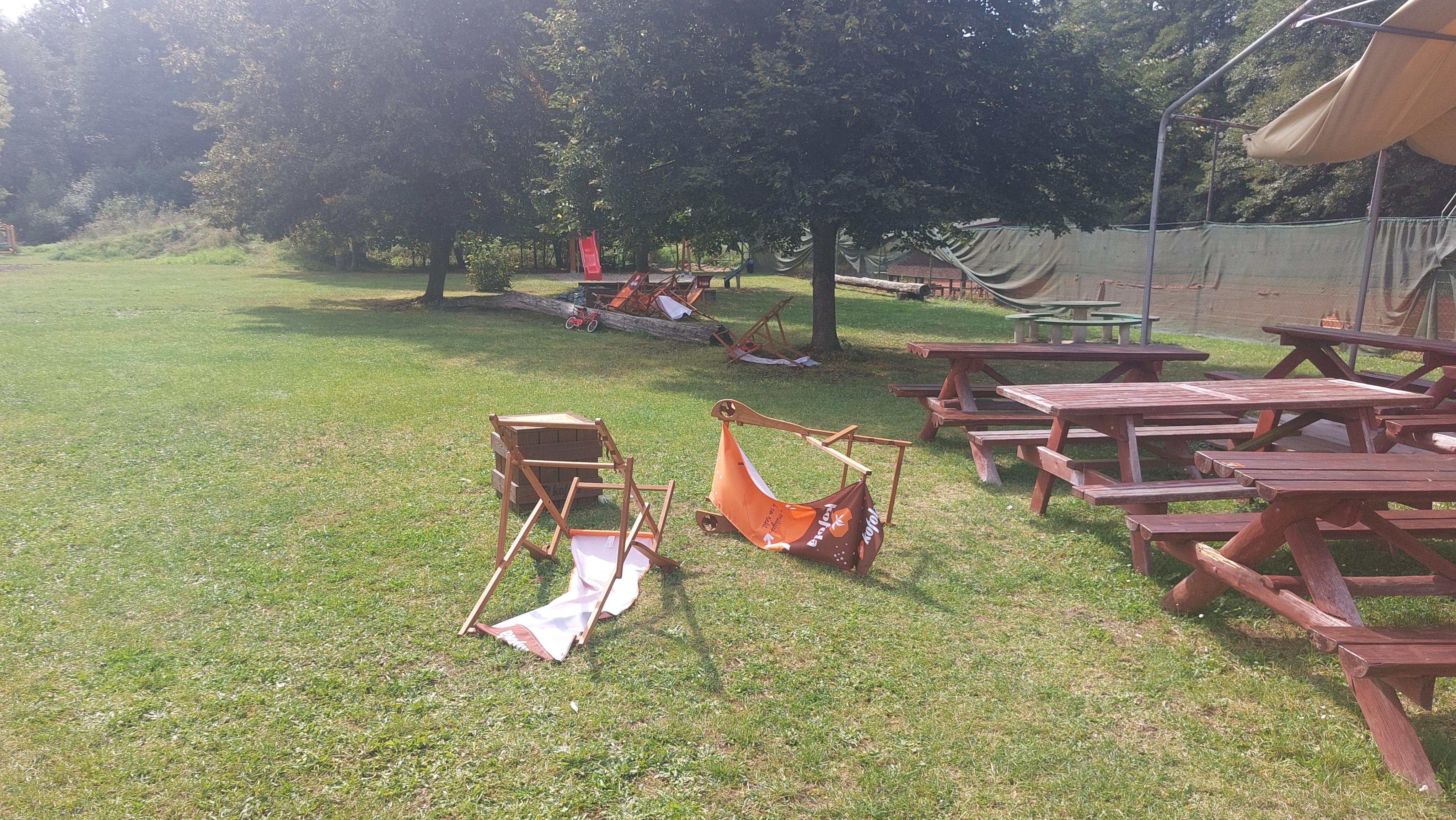 Kiosek u rybníka foto 5