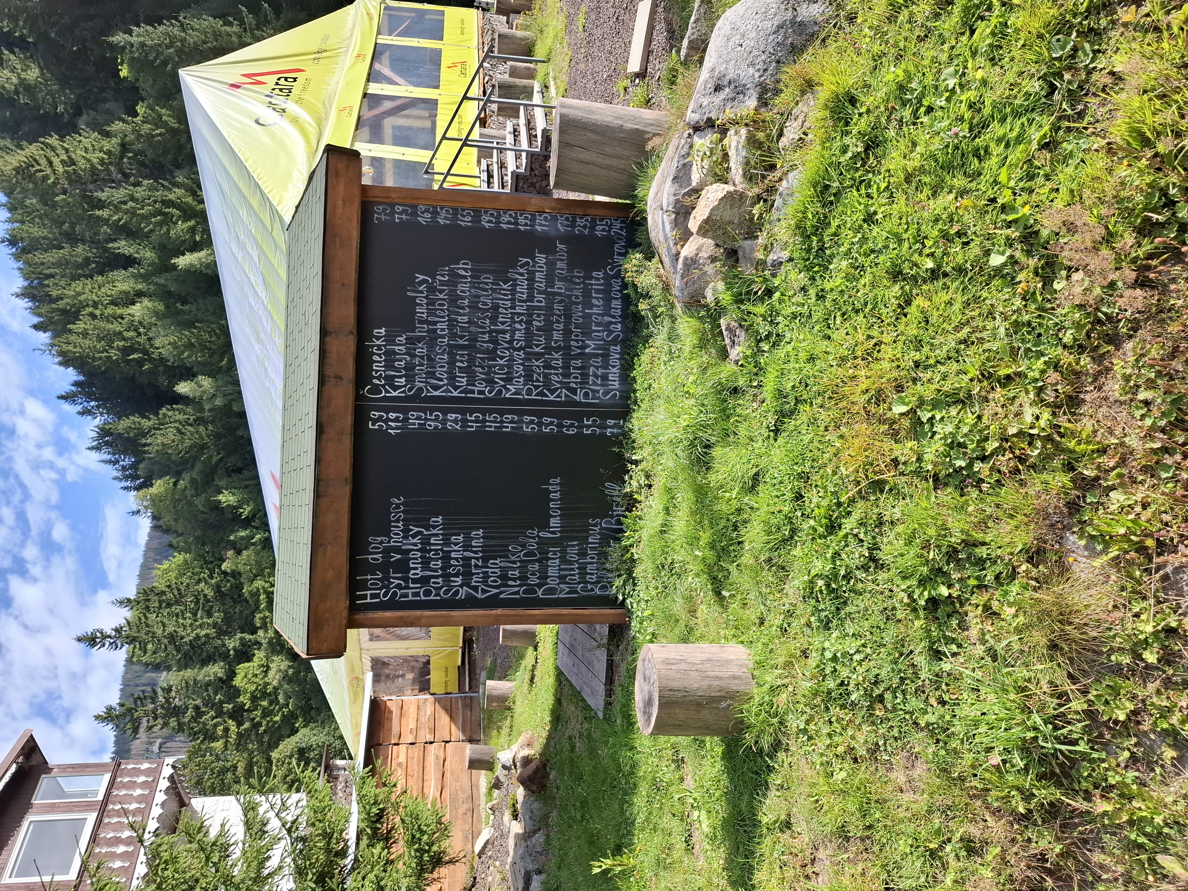 Občerstvení pod lanovkou foto 1