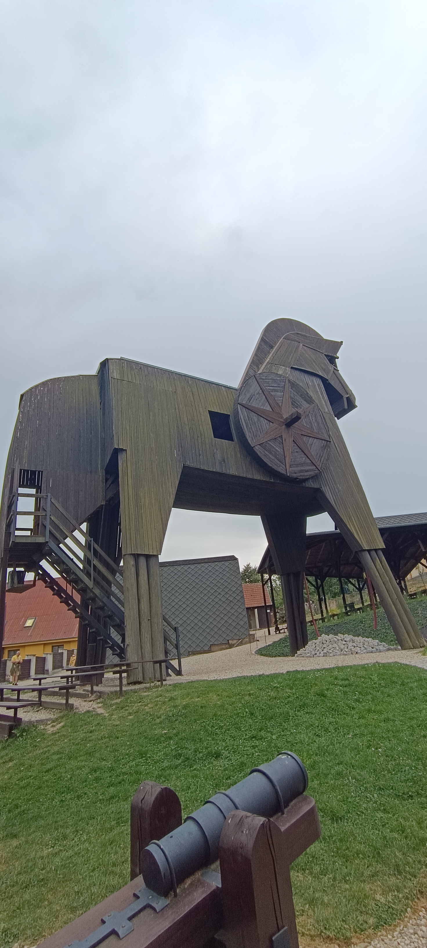 Historický areál Bouzov foto 3