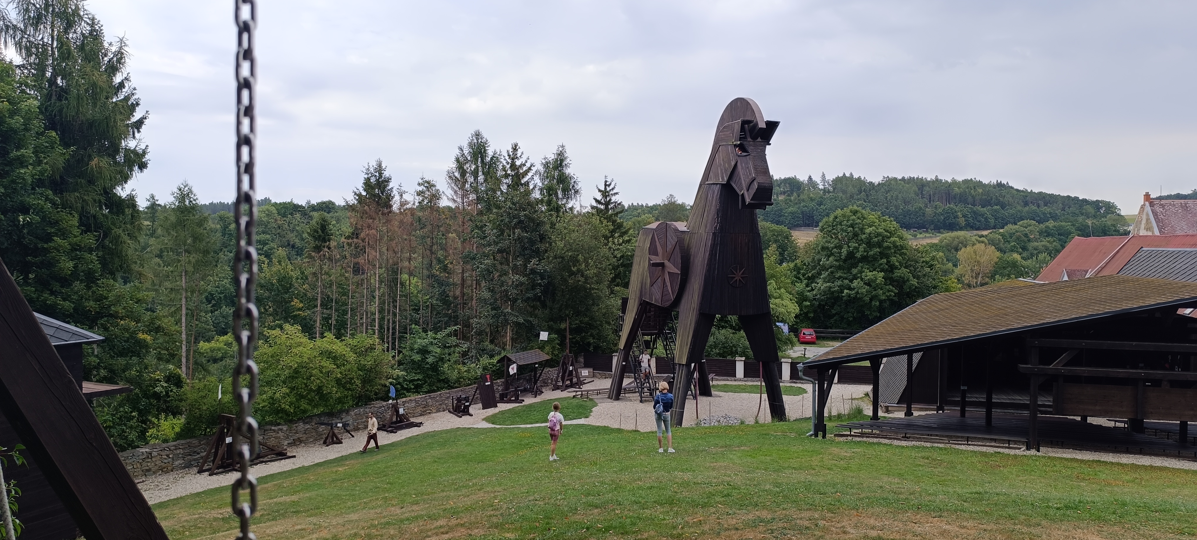 Historický areál Bouzov foto 5