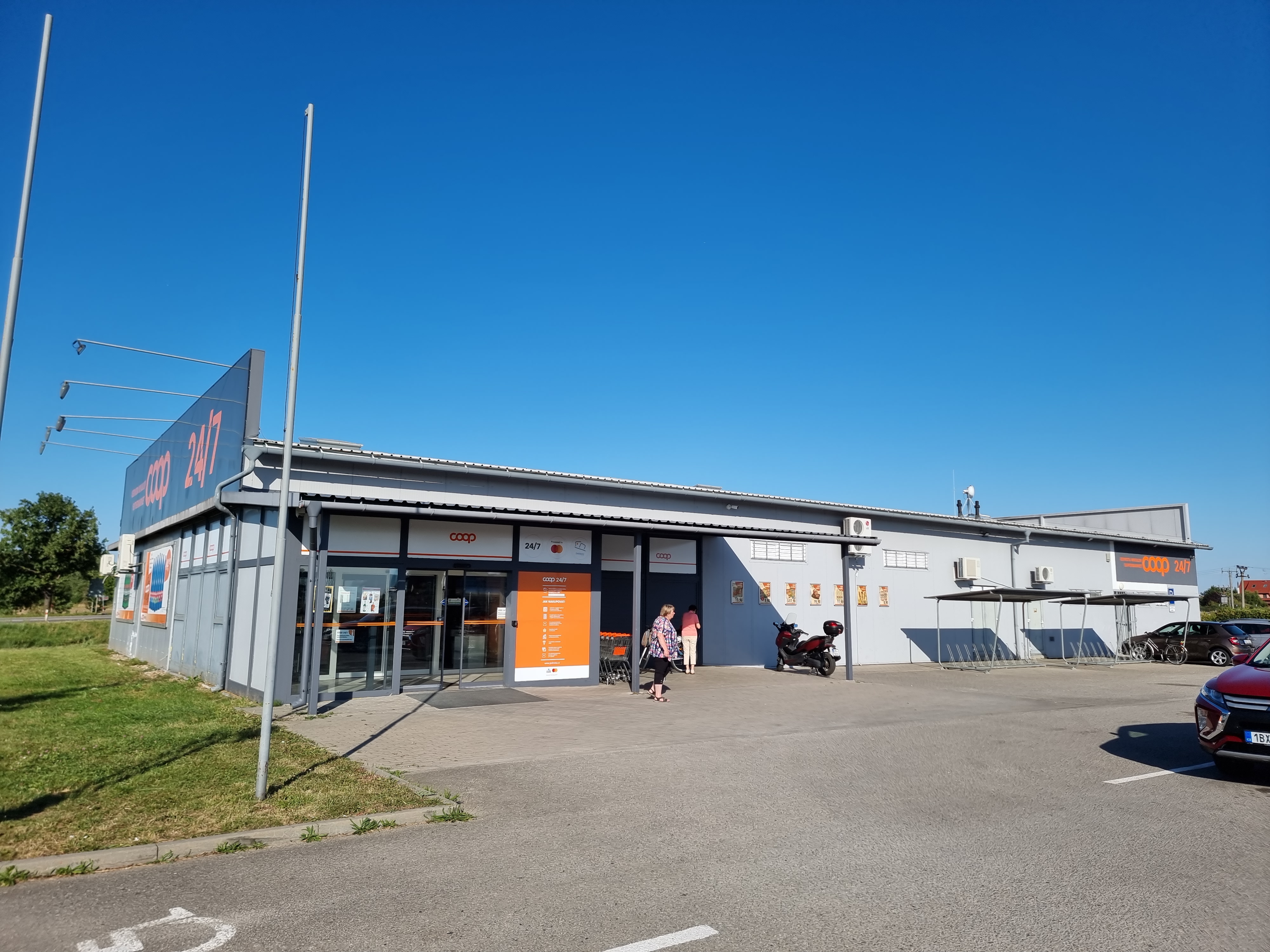 COOP - Jednota, spotřební družstvo v Mikulově foto 2