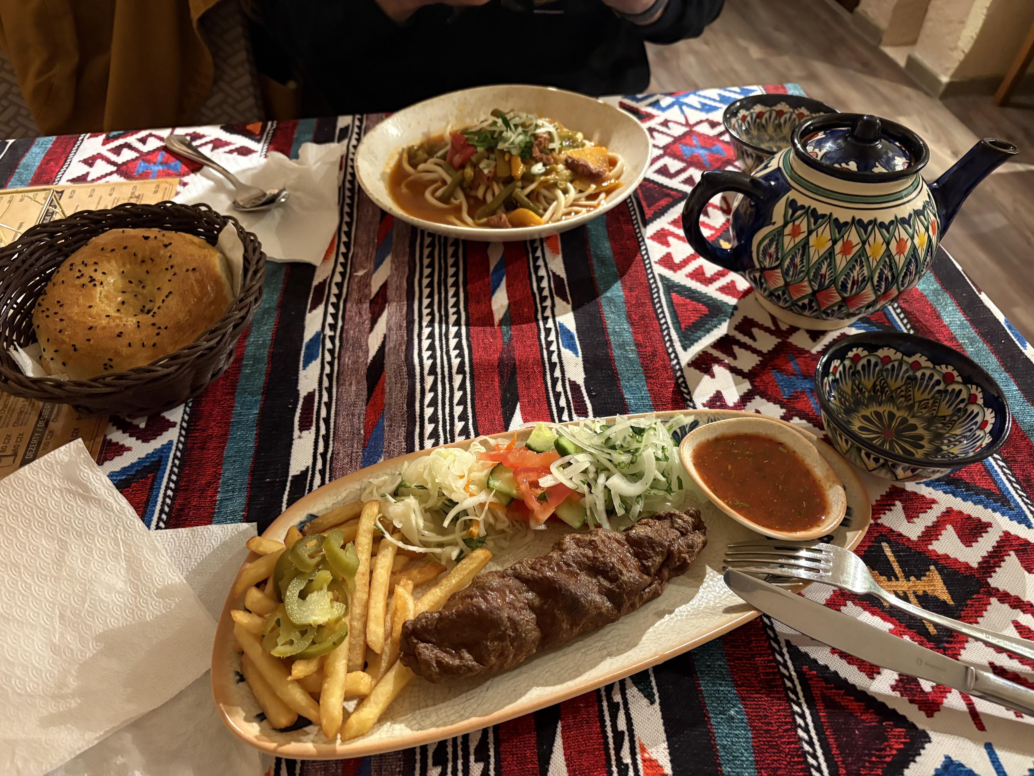 UZUM - Turkish & Uzbek Grill & Lokanta foto 3