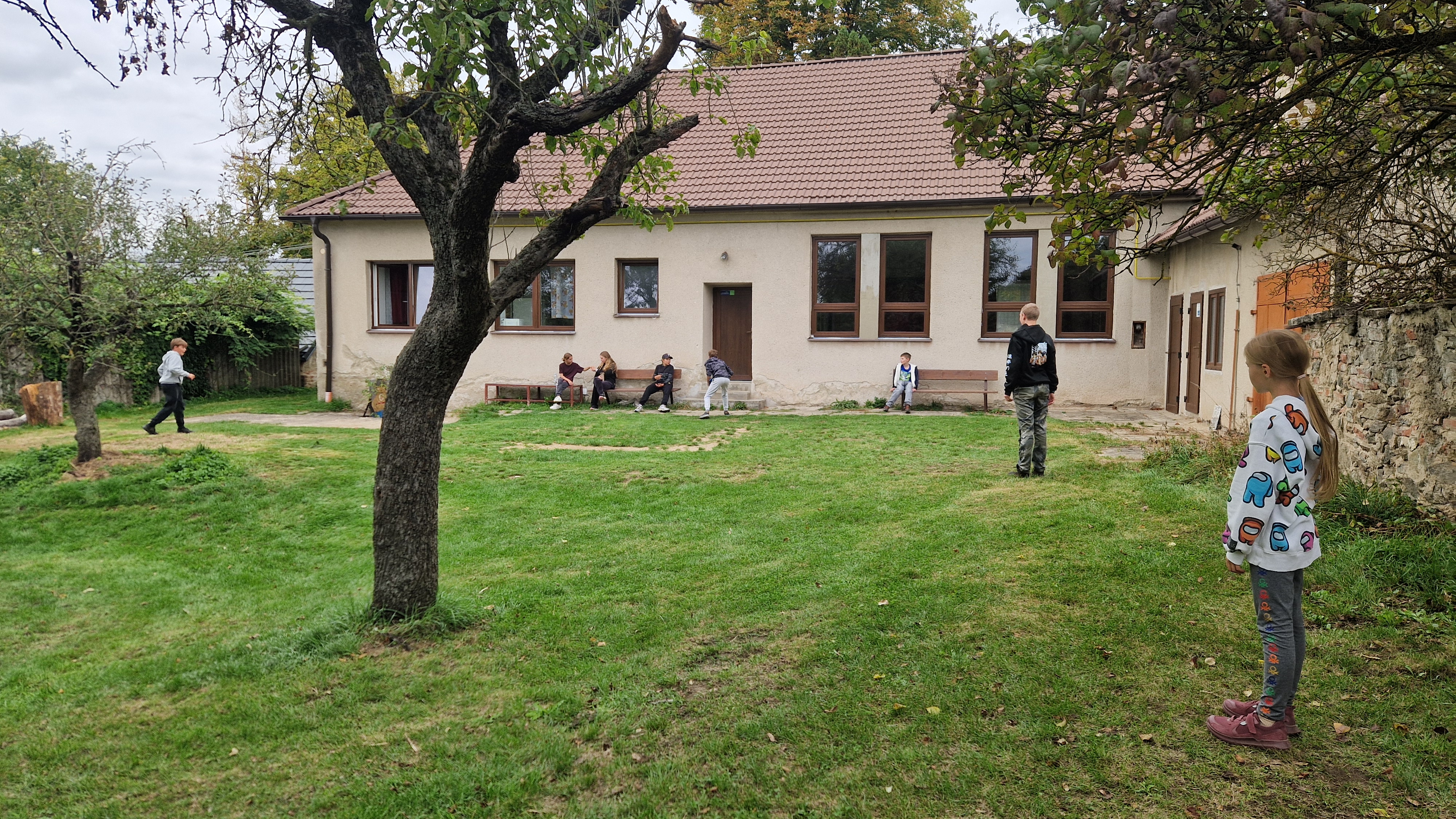 NALOUČANY - turistická základna foto 1