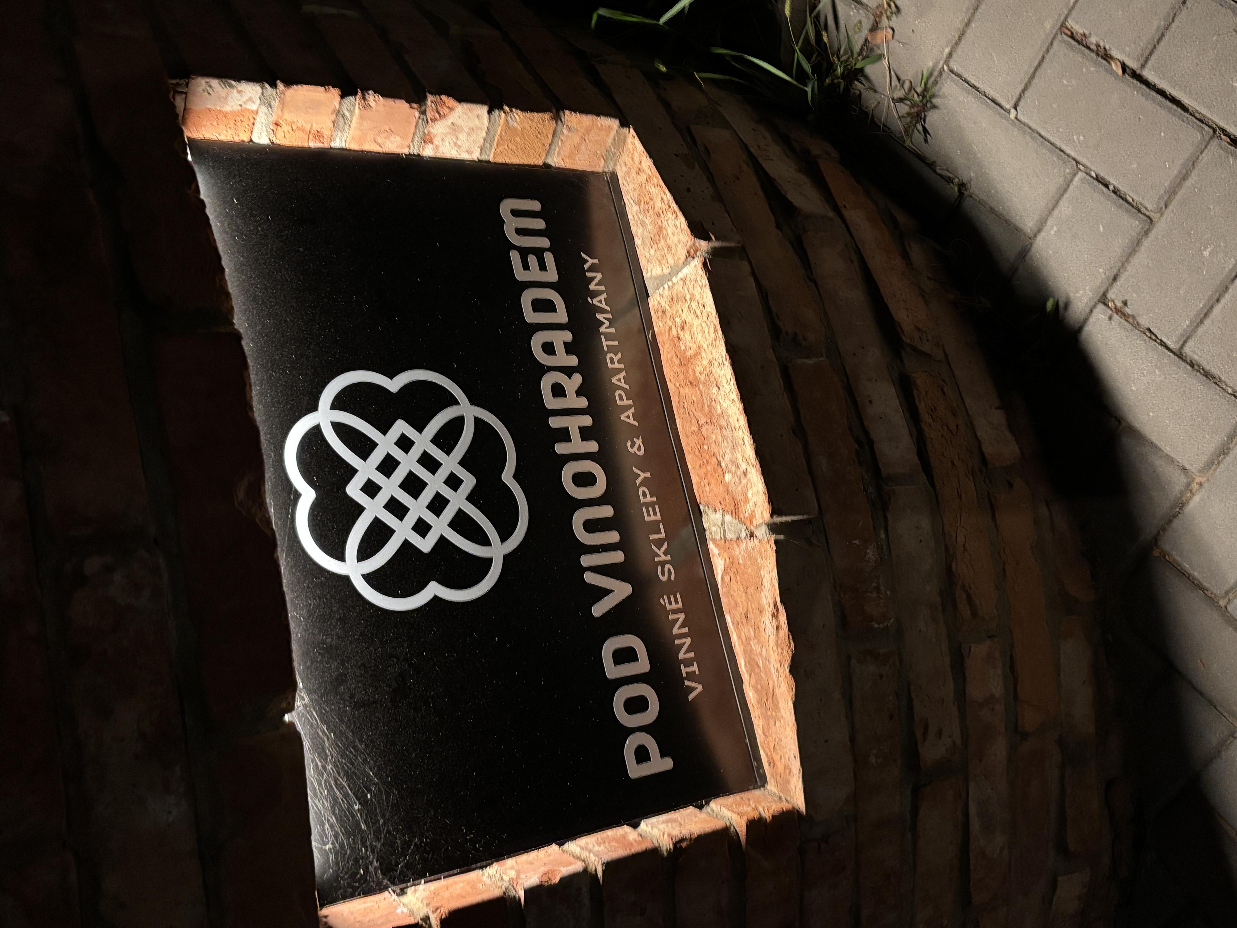 POD VINOHRADEM foto 2