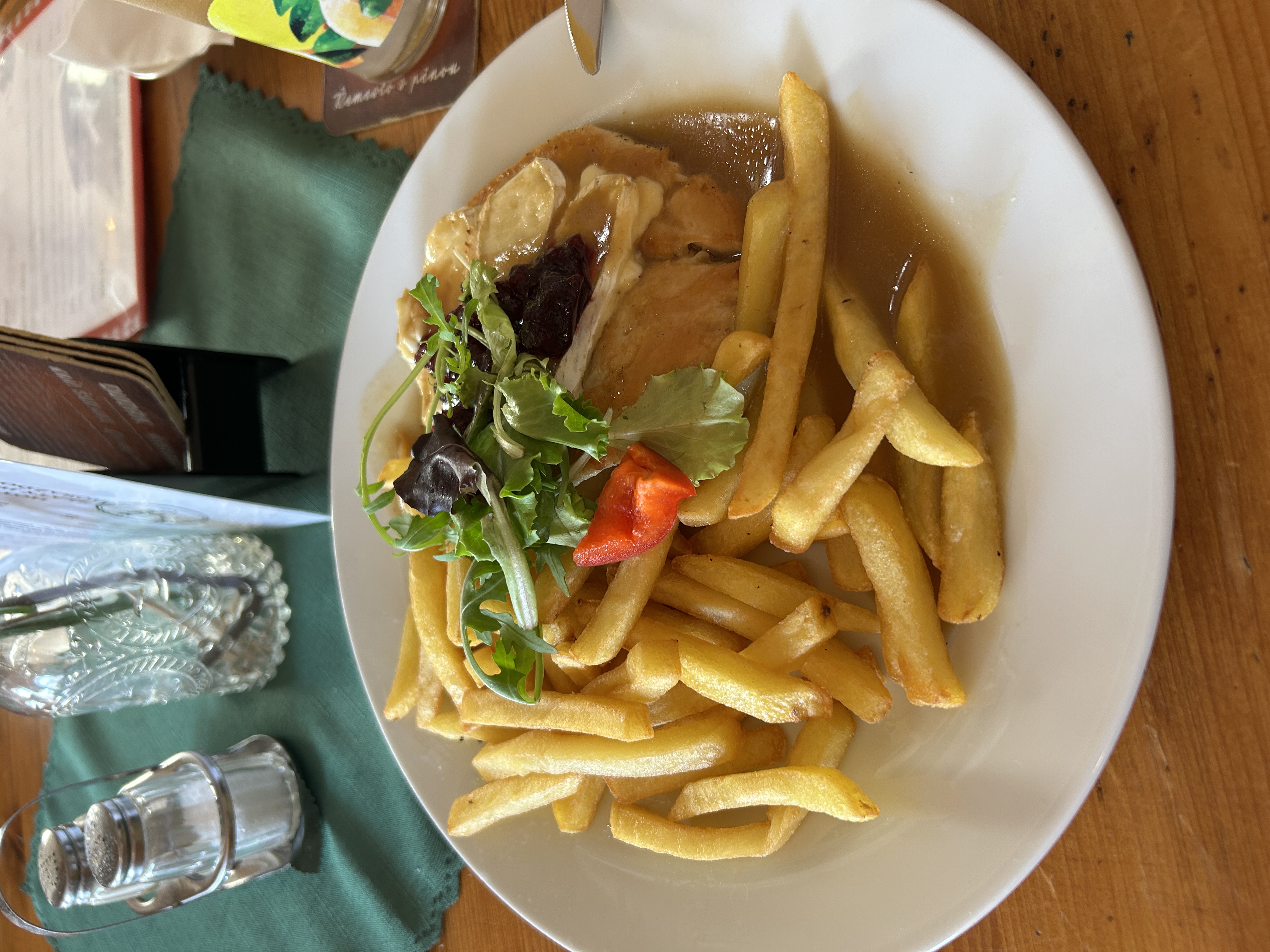 Restaurace Zlatý Jelen foto 2