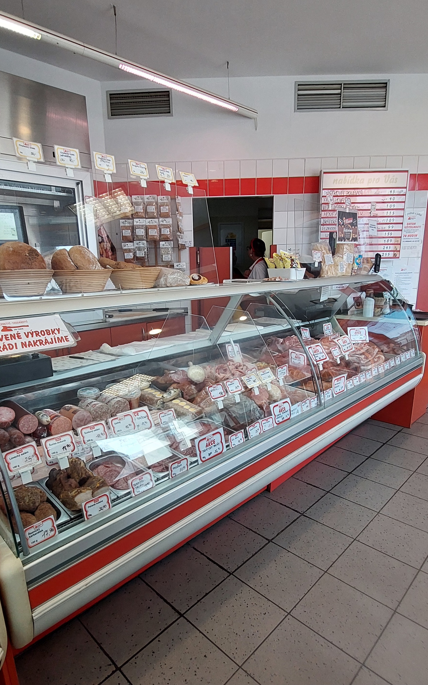 ŘEZNICTVÍ UZENÁŘSTVÍ JPB TÁBOR foto 4