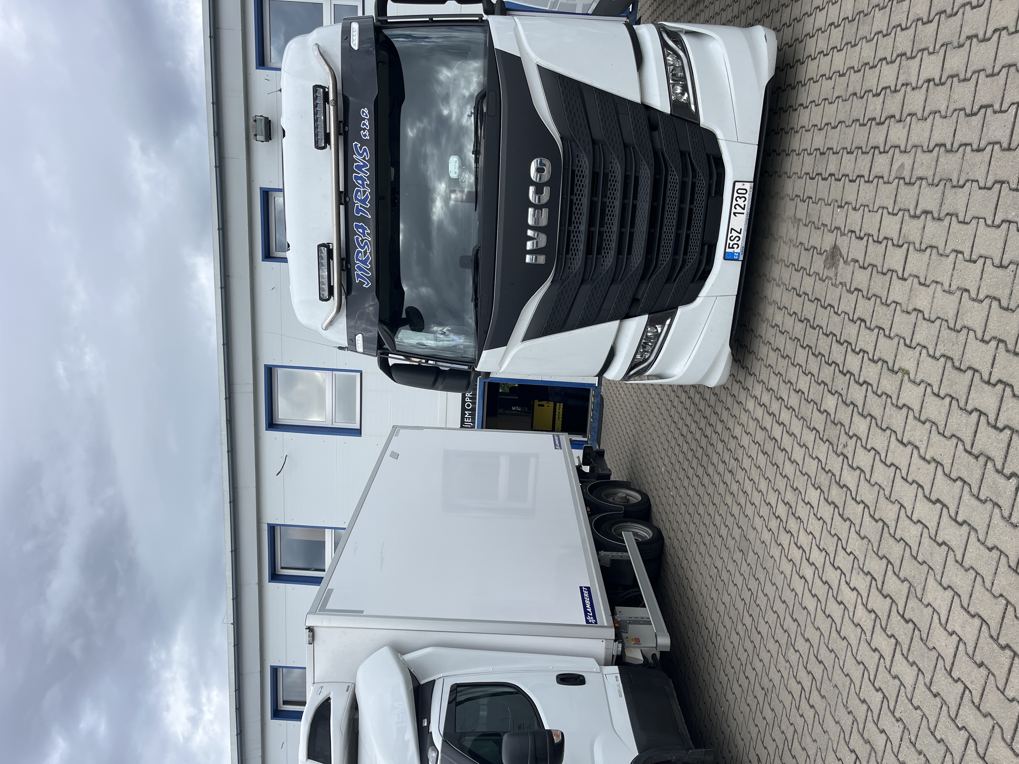 PROFI AUTO - IVECO foto 1