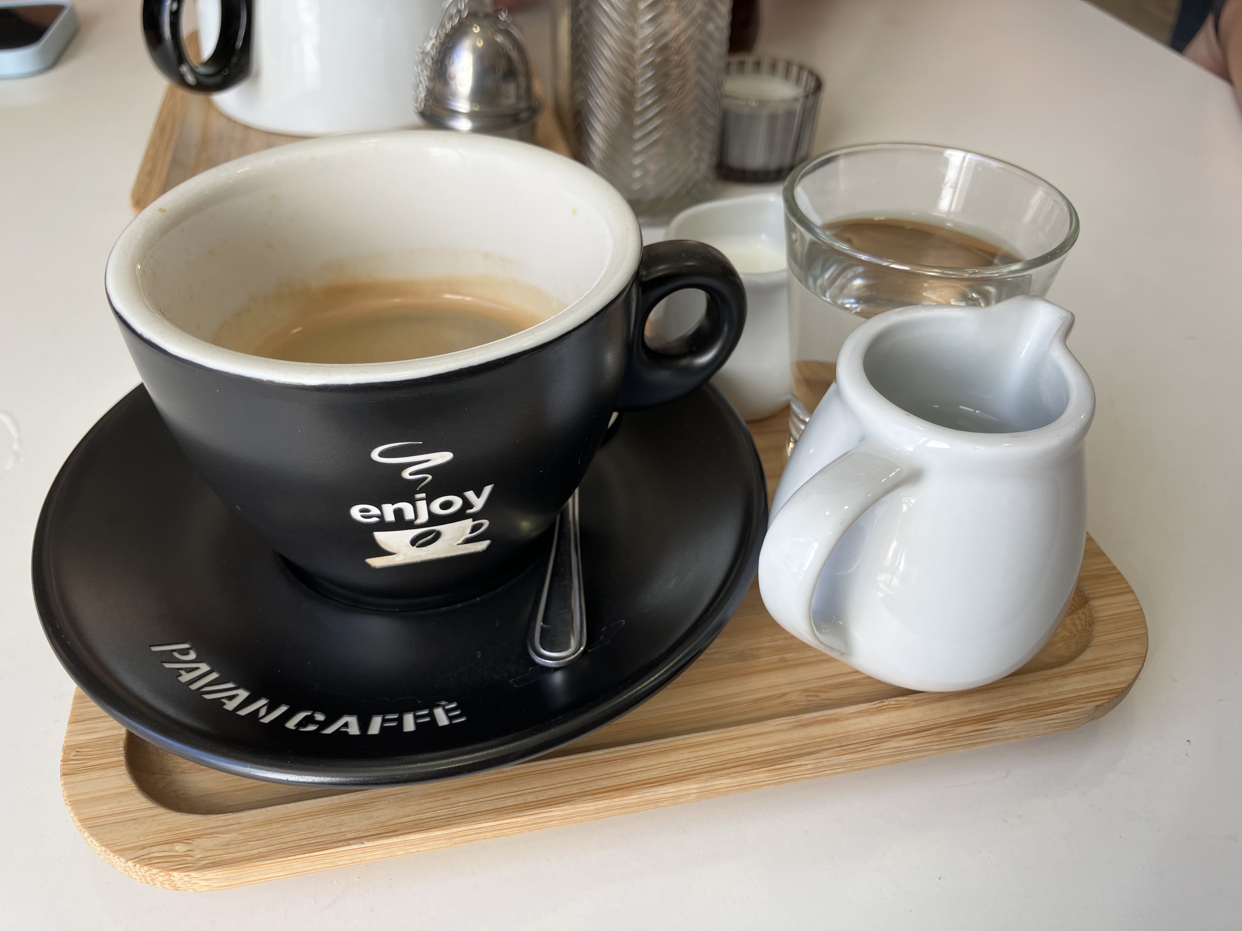 Enjoy coffee & brunch foto 1