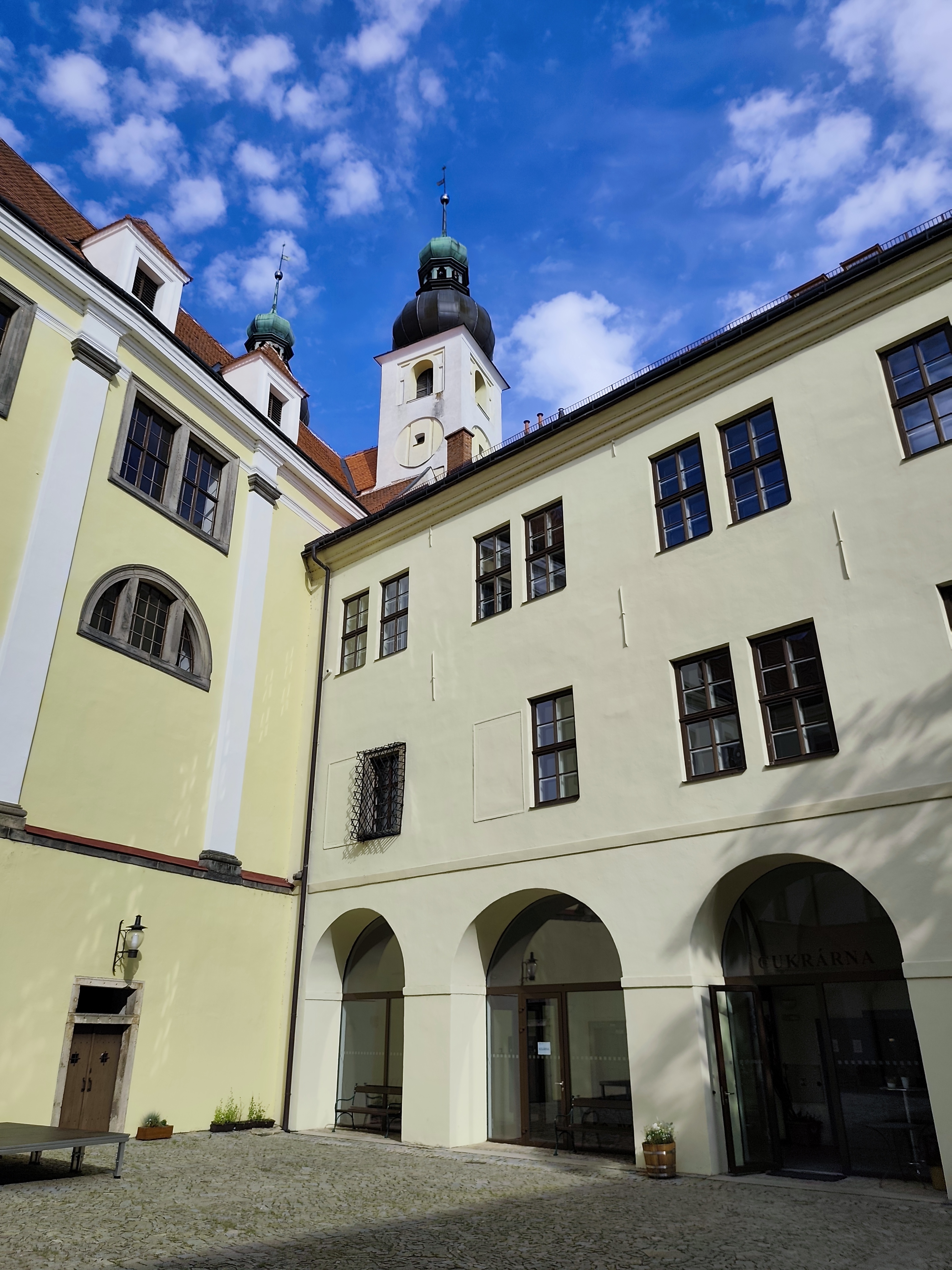 Univerzitní kavárna foto 6