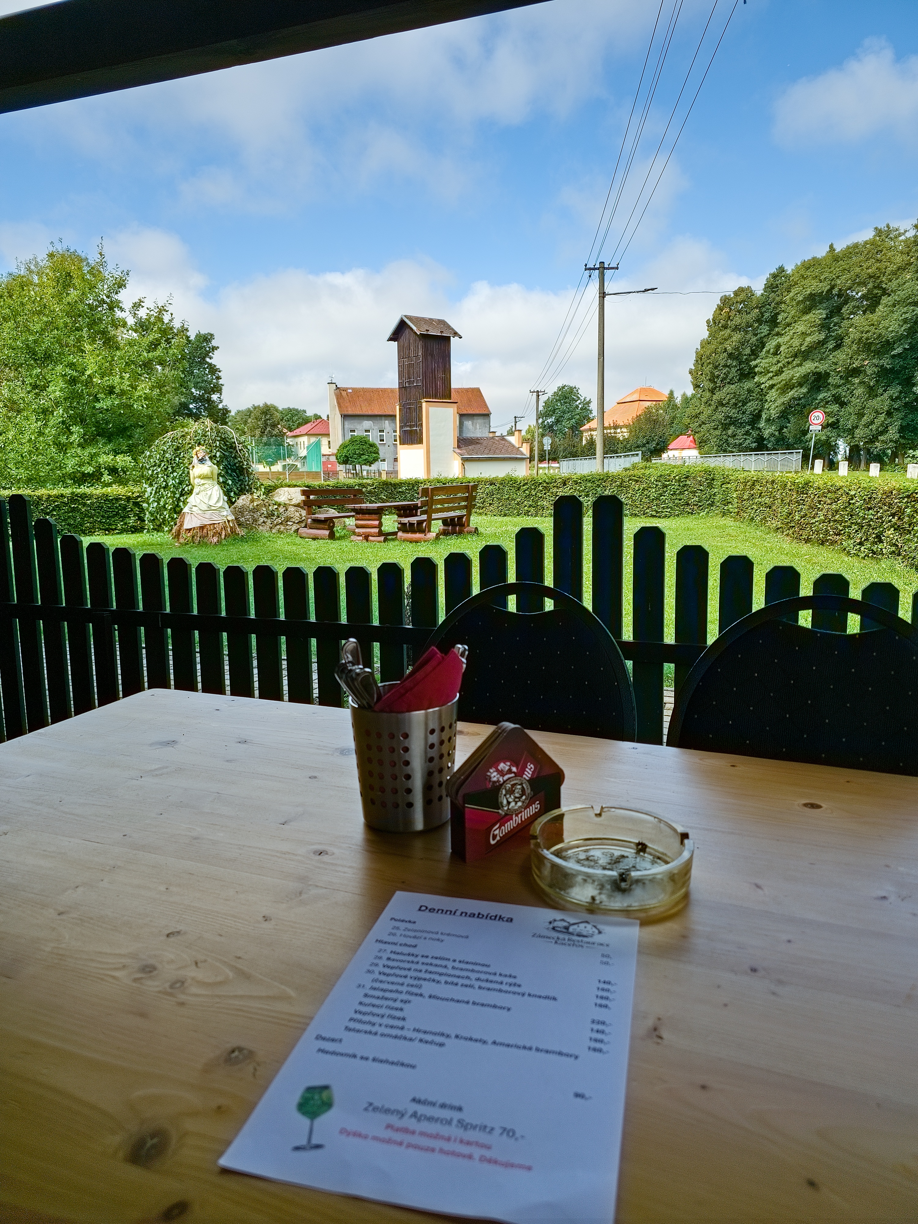 Zámecká restaurace Kaceřov foto 2