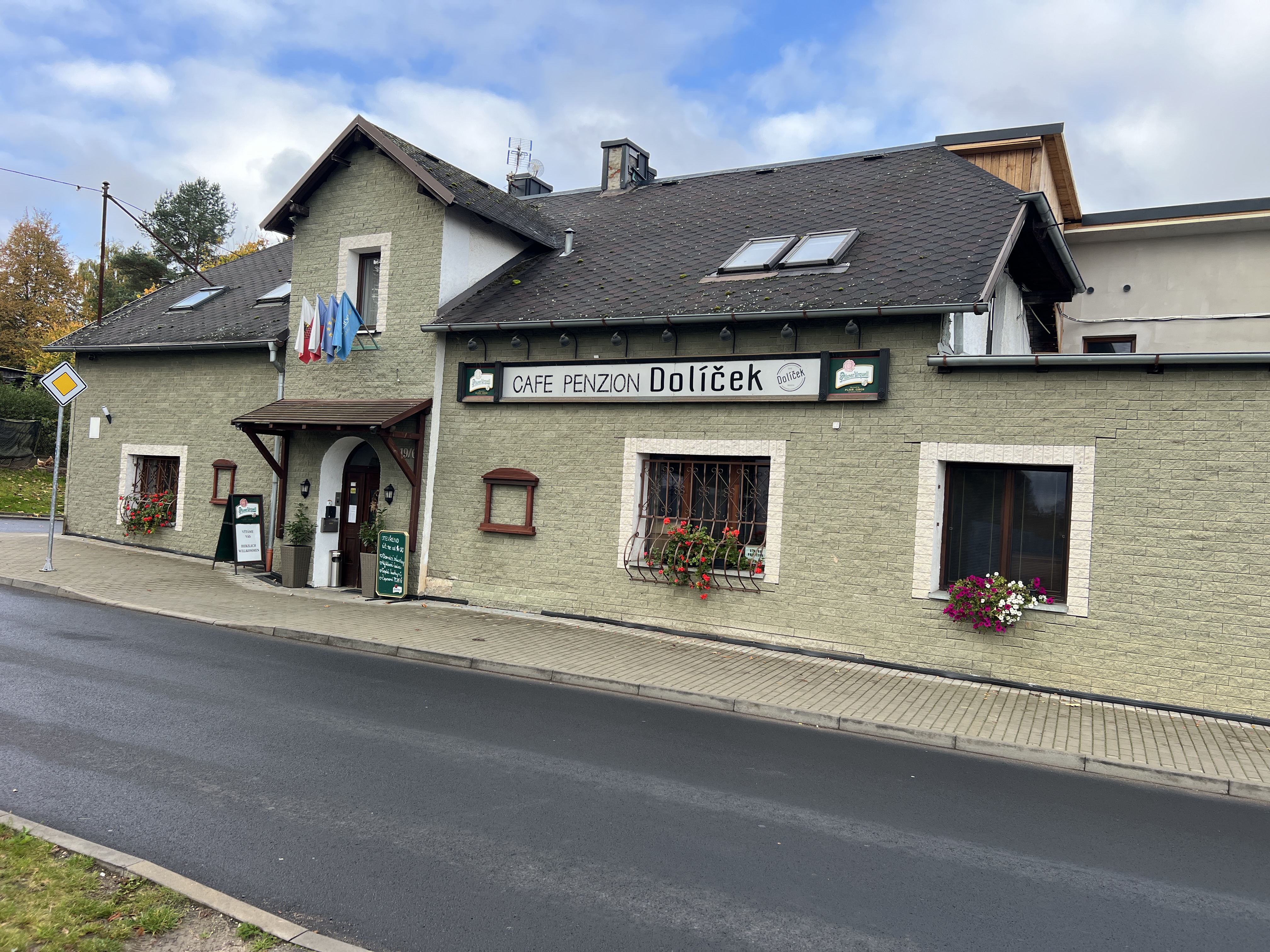 Penzion & restaurace  Dolíček foto 3