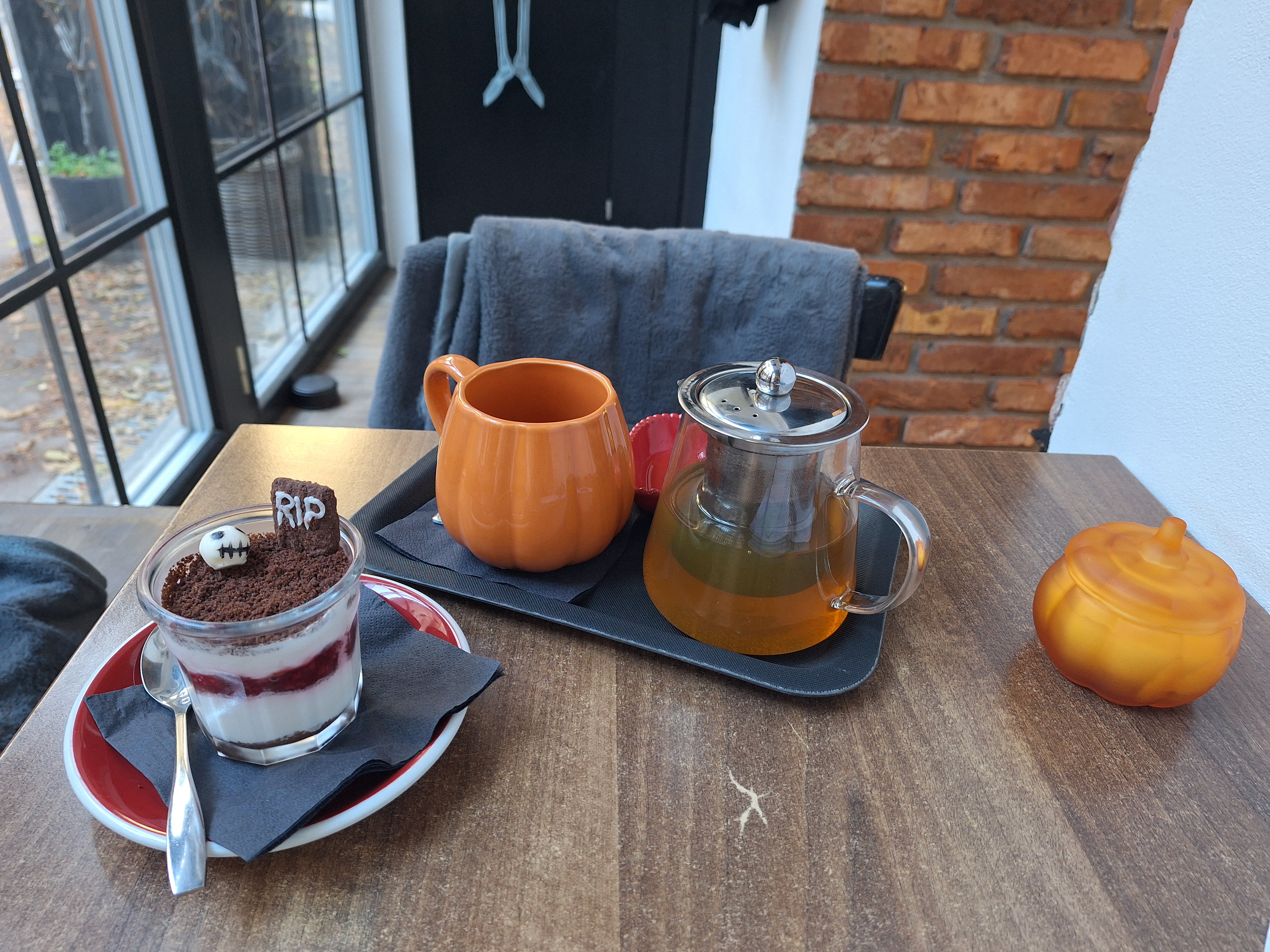 Kafe uprostřed foto 5