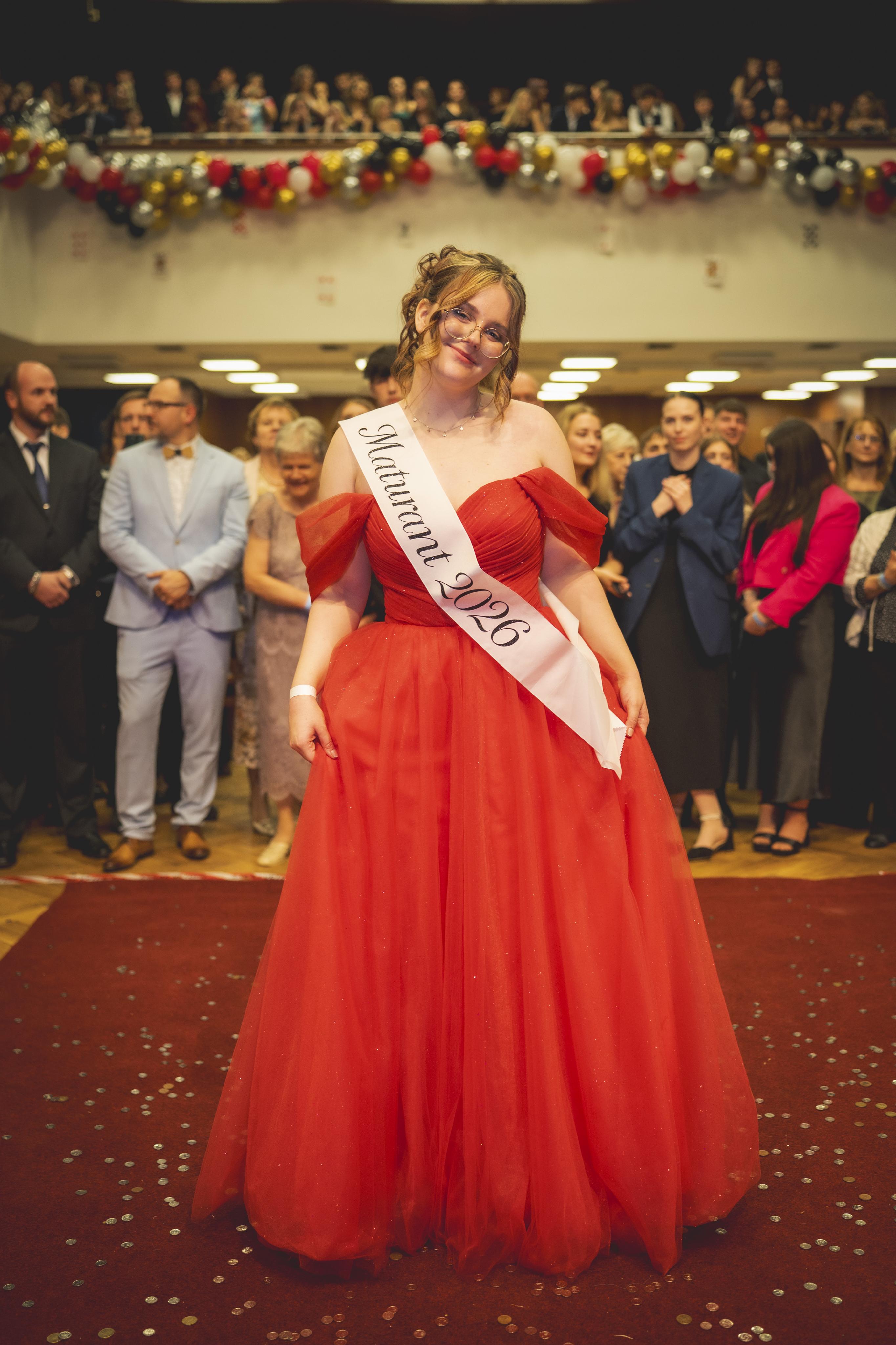 Laven půjčovna šatů foto 5