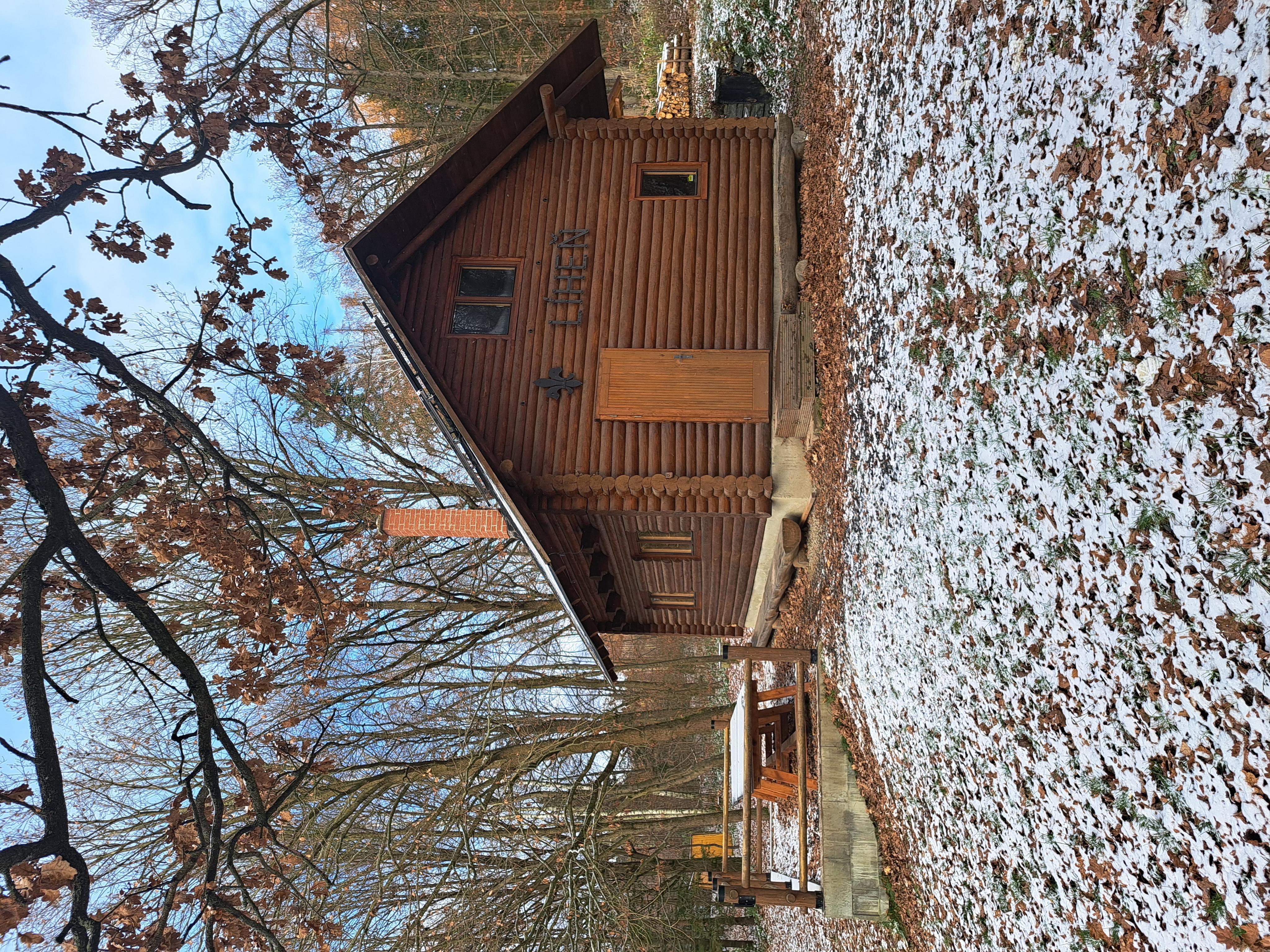 Skautský srub Líheň foto 2