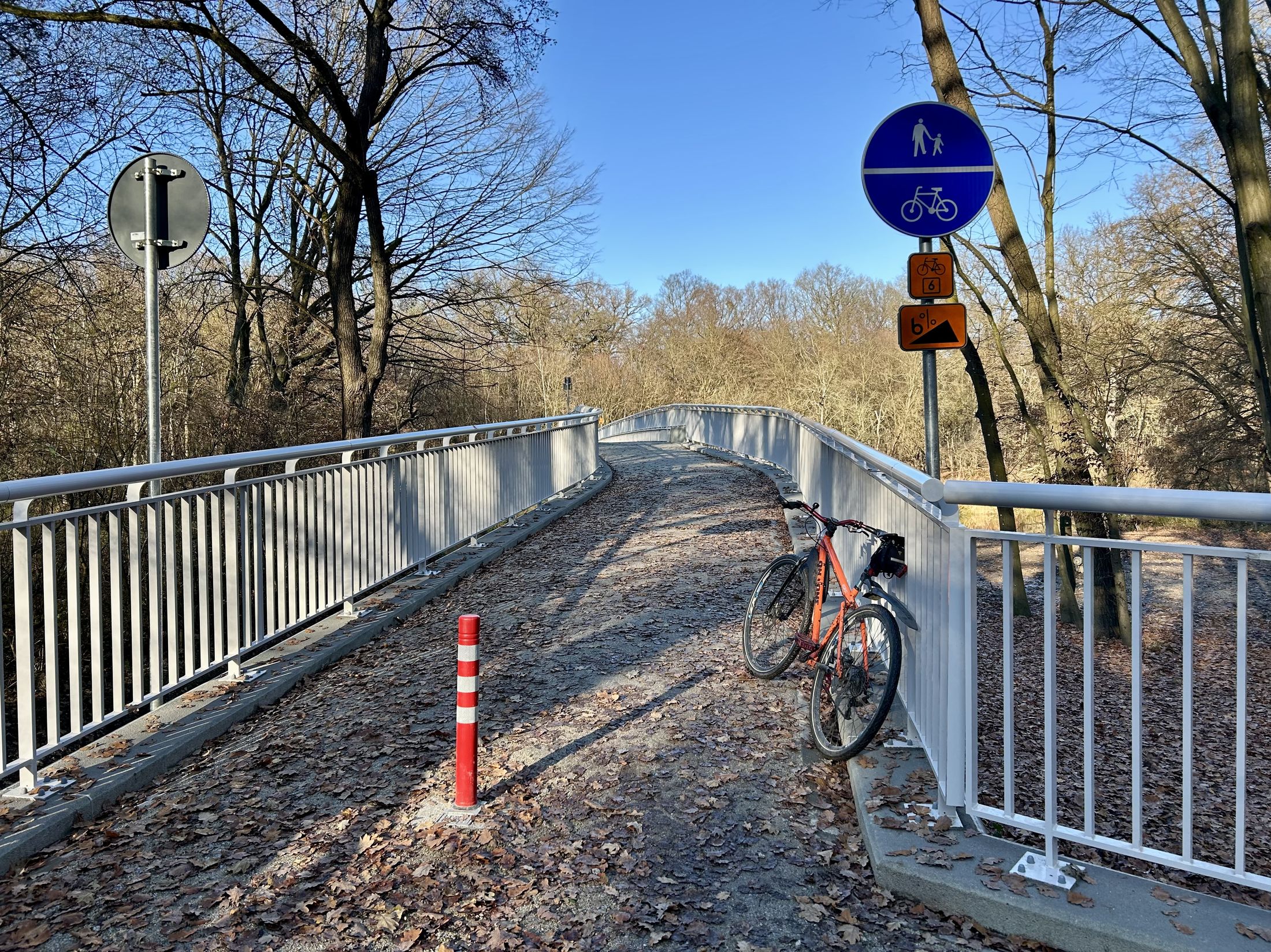 Kładka przez Widawę