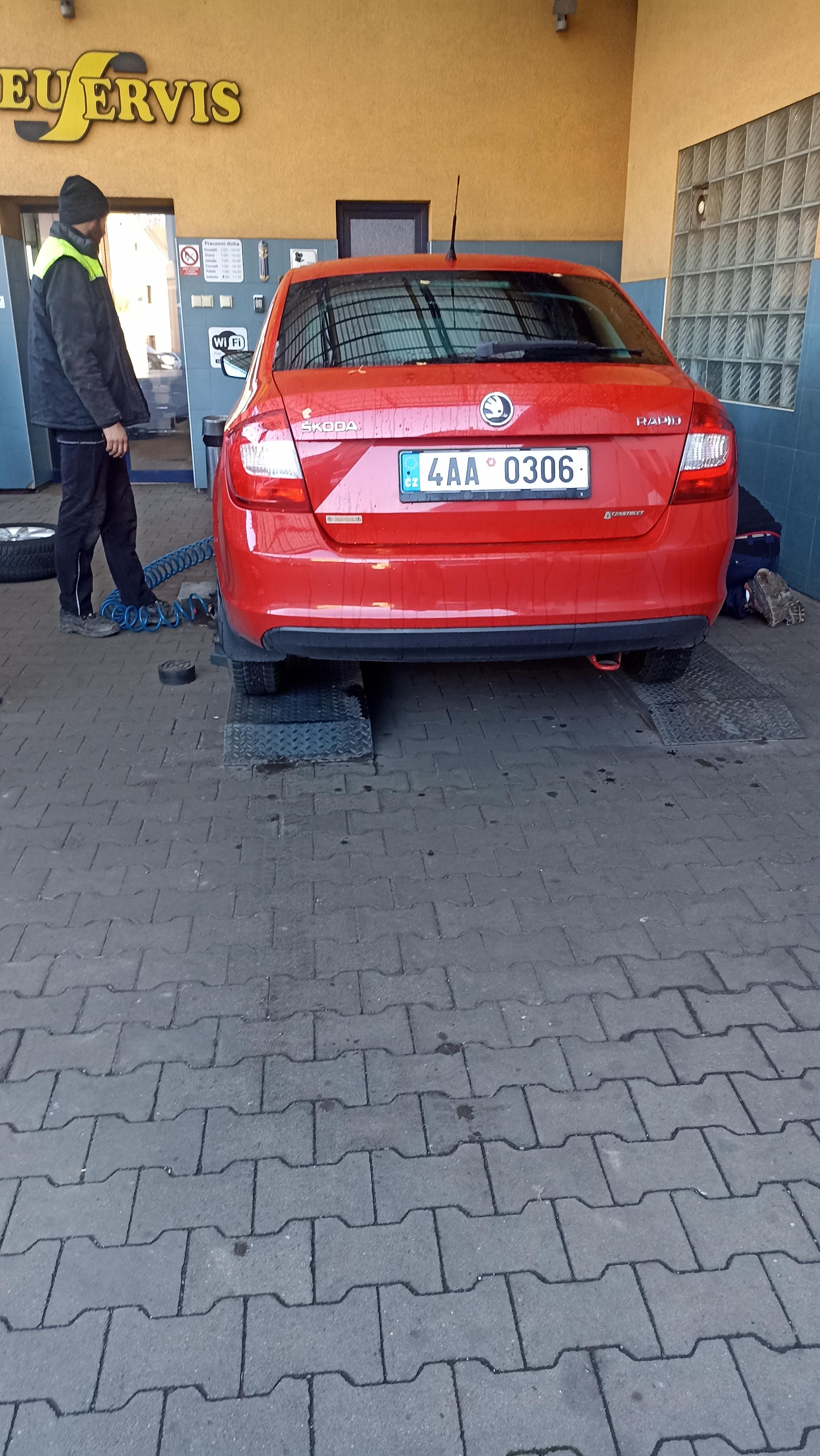 Pneuservis Dobiáš foto 2