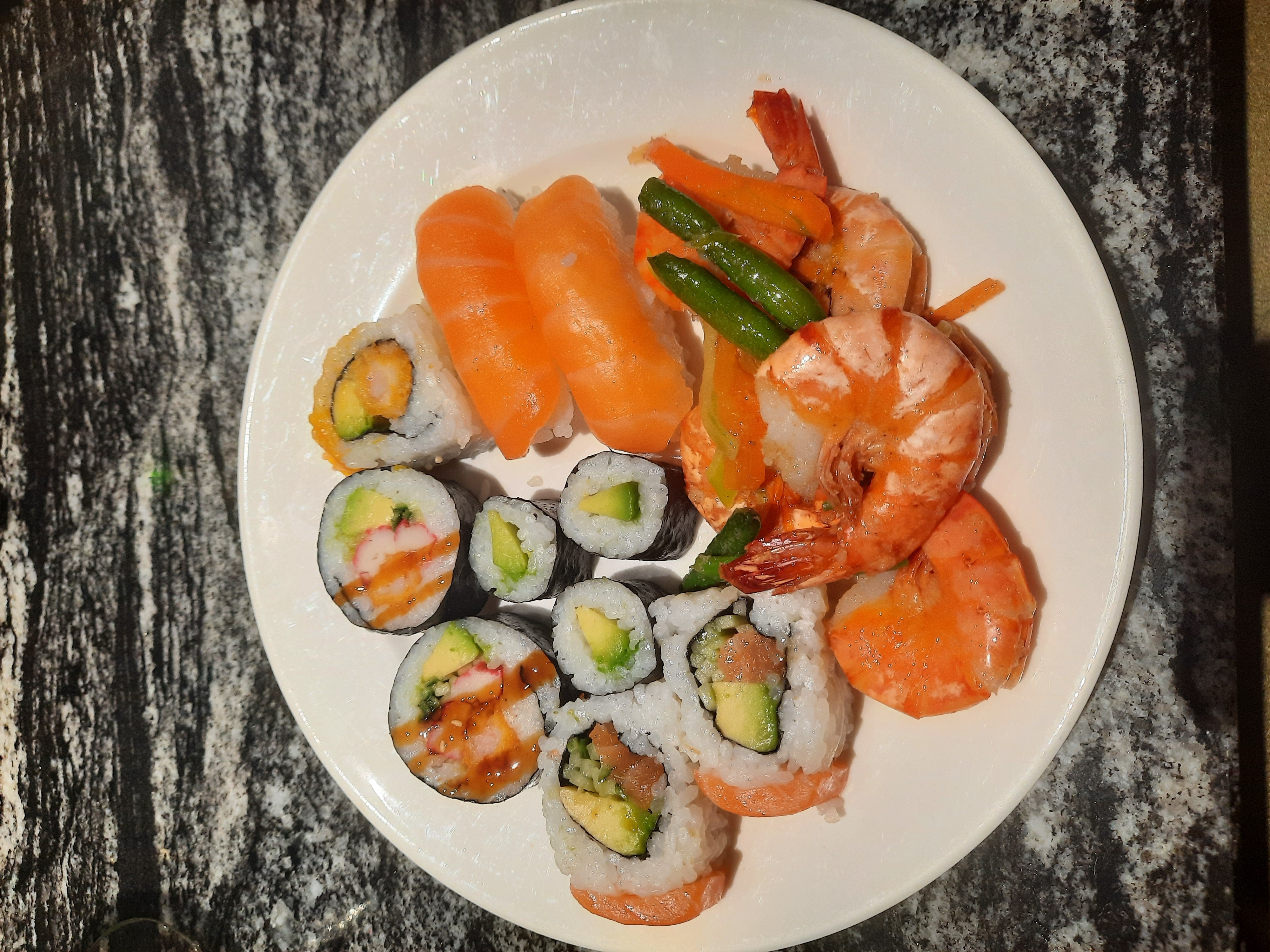 FUKU wok & sushi foto 3