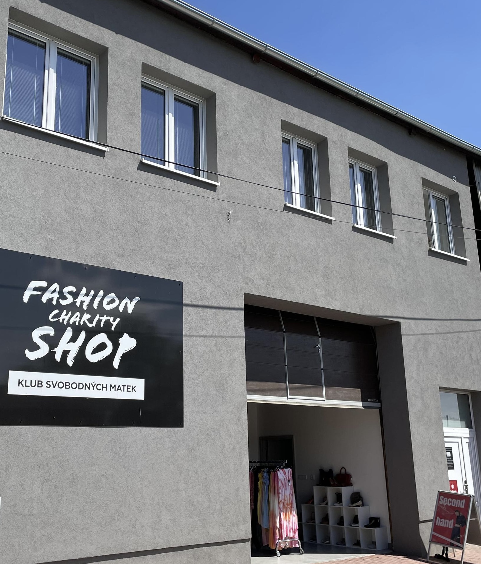 Fashion Charity Shop Hovorčovice foto 6