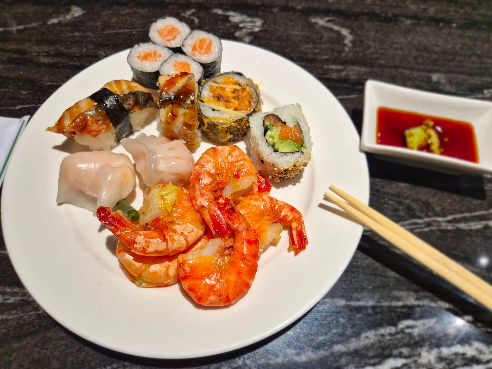 FUKU wok & sushi foto 2