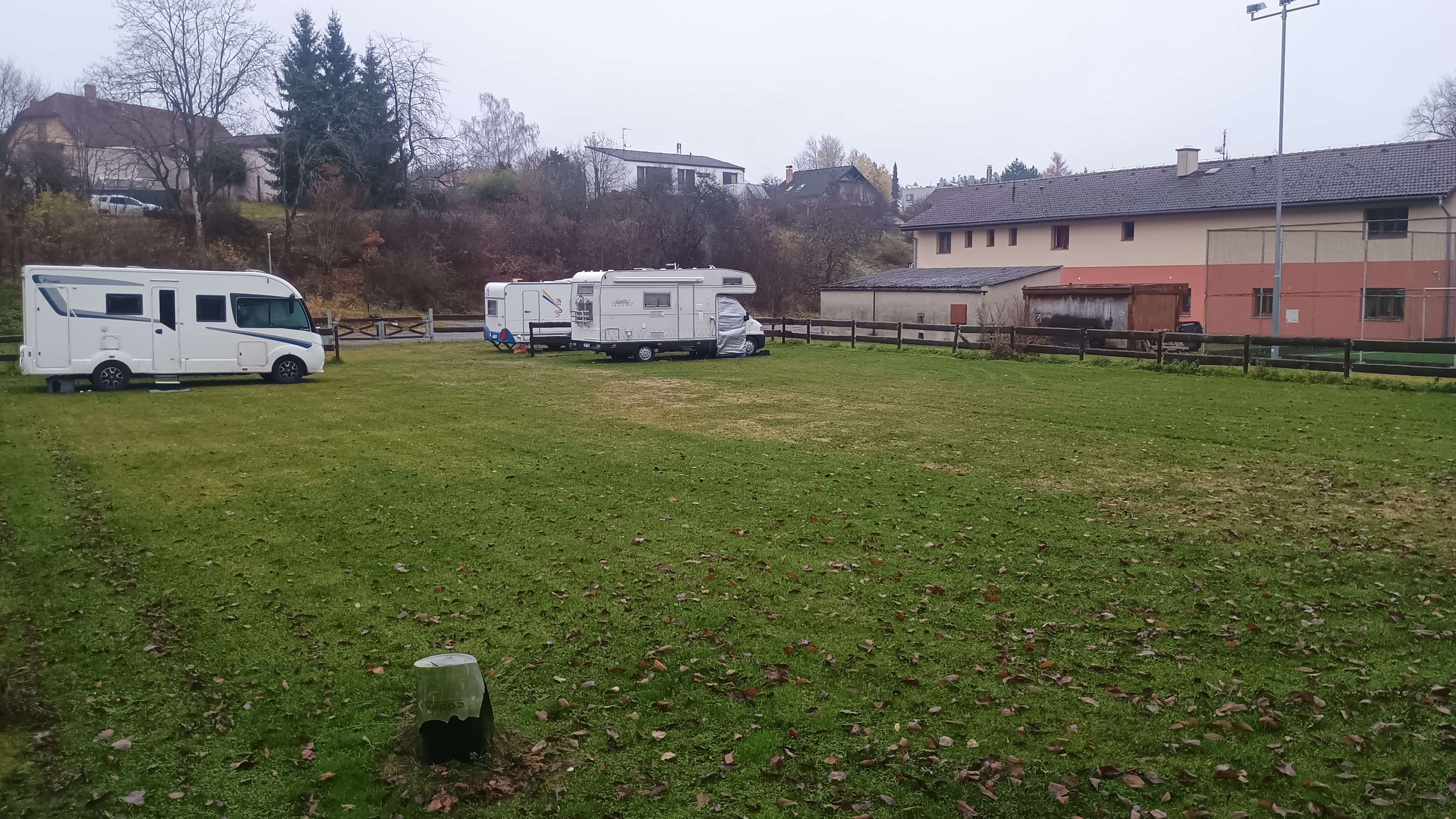 Stellplatz Kamenné Žehrovice foto 1