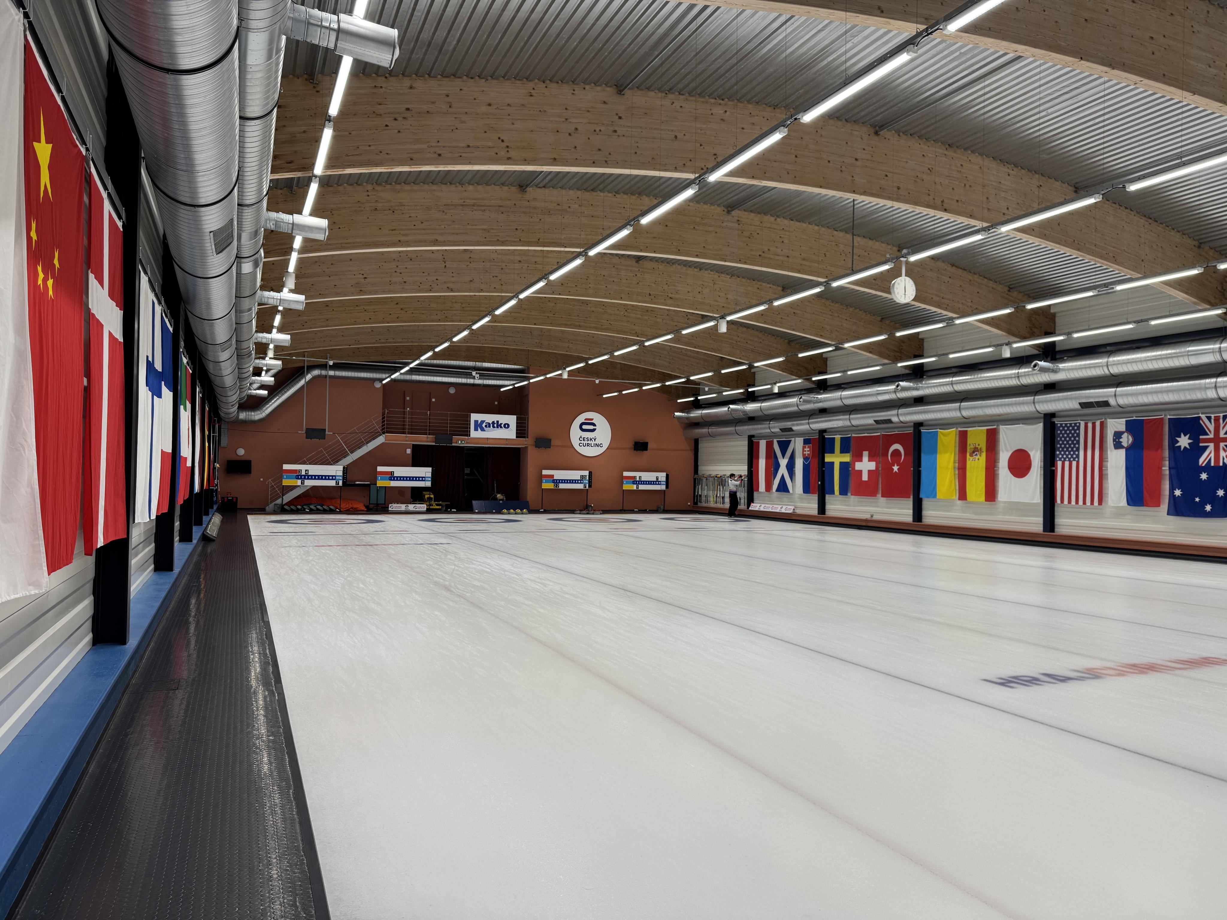 CURLING PROMO - curlingová hala foto 2