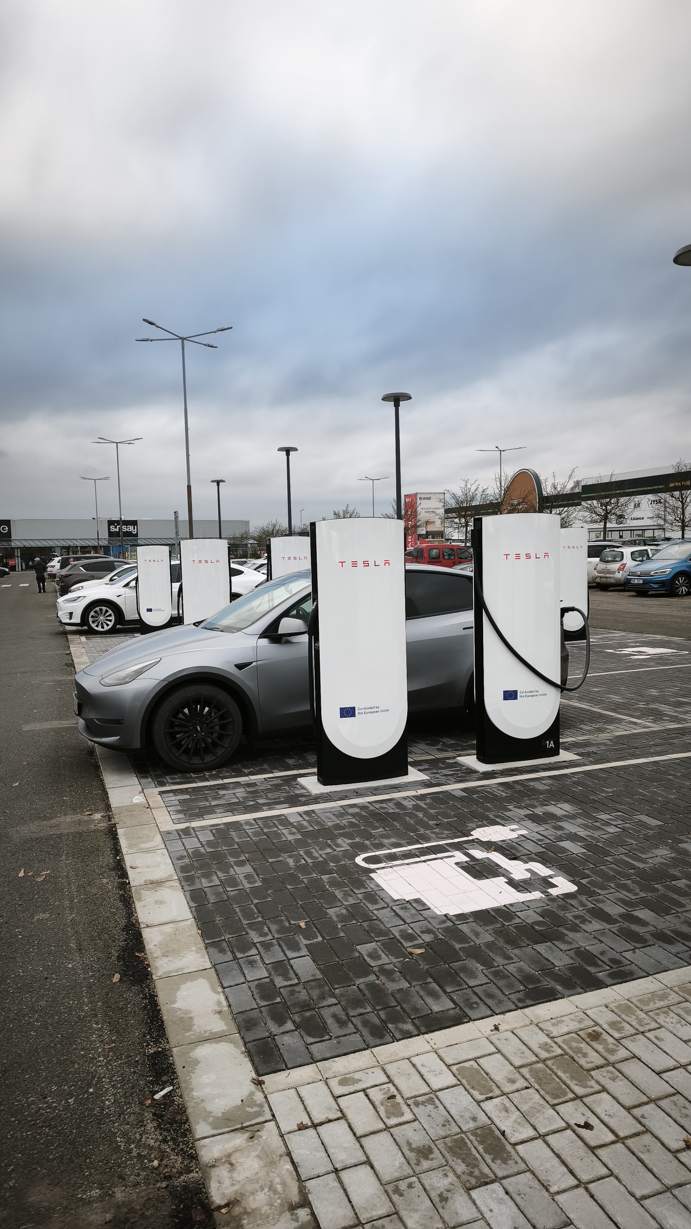 Nabíjecí stanice Tesla foto 5