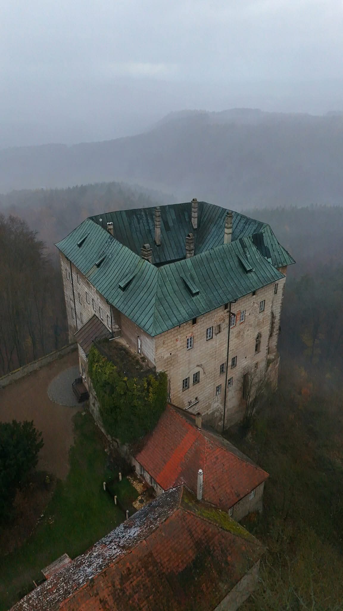 Hrad Houska foto 2
