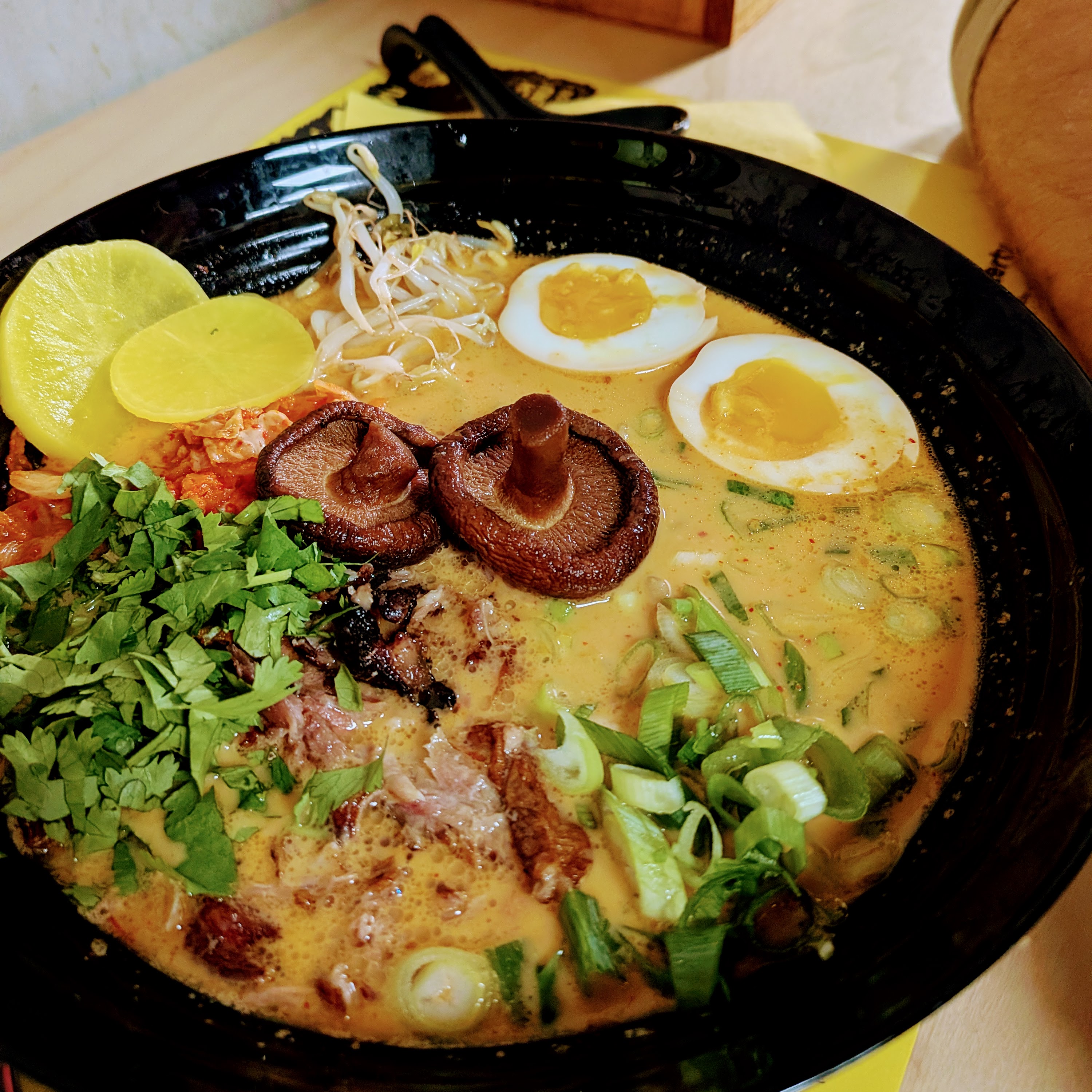 Mutant Ramen Noodle bar foto 2