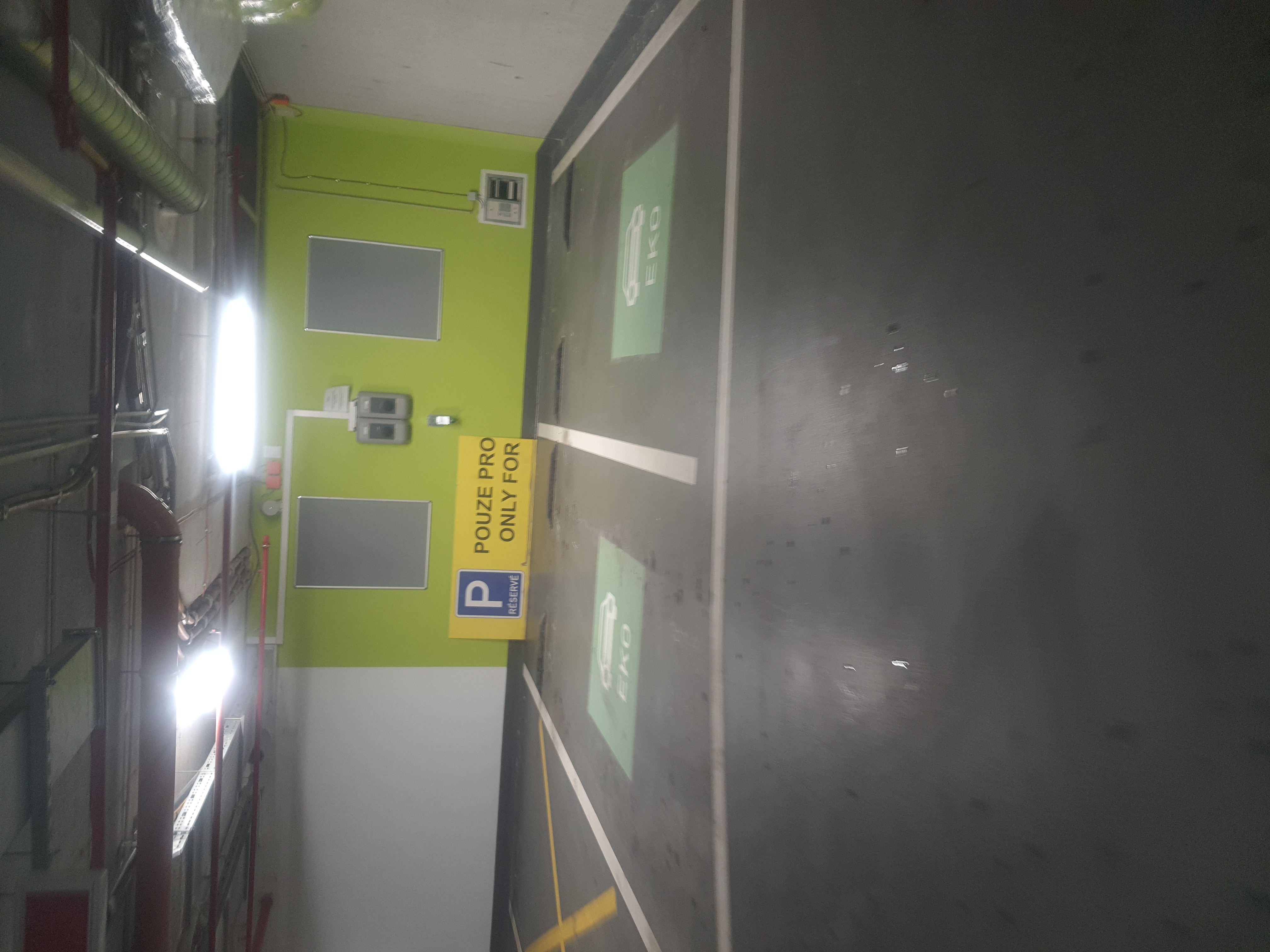 Nabíjecí stanice U Fortny foto 2