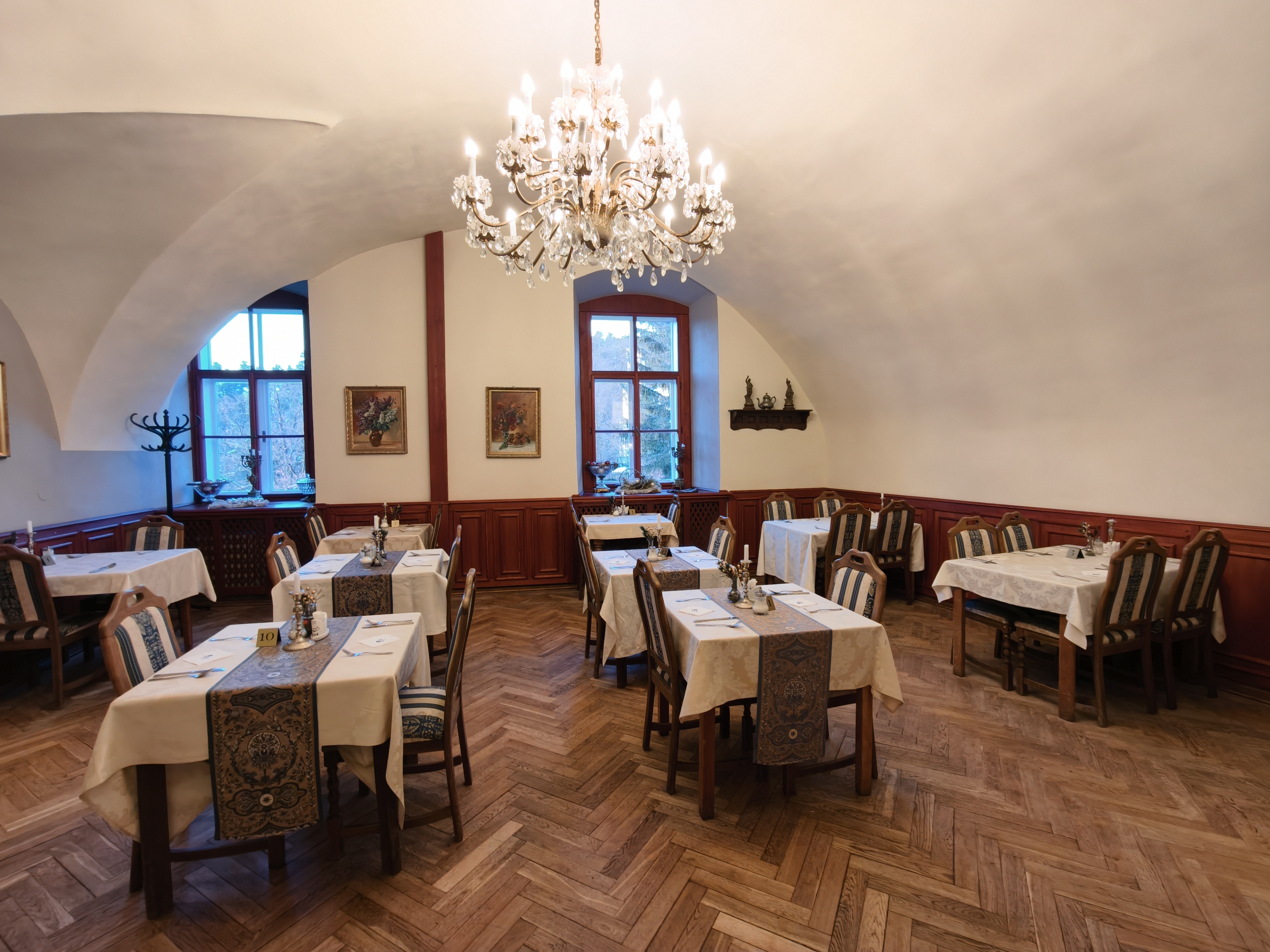 Zámecká restaurace Hrubá skála foto 4
