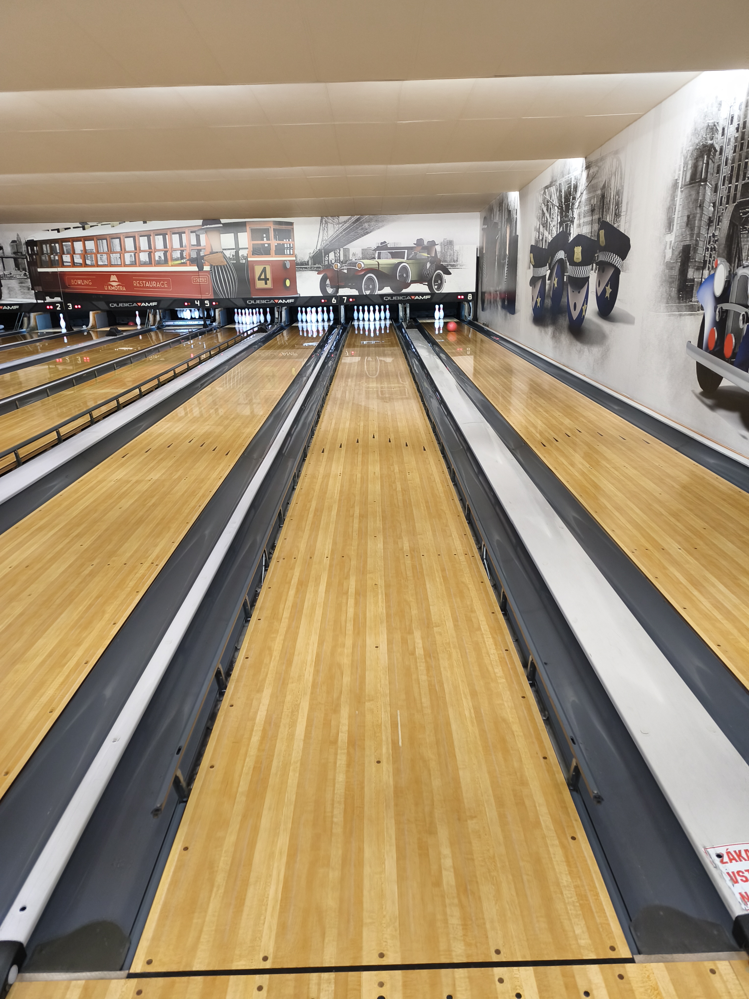 Restaurace a bowling U Kmotra foto 5