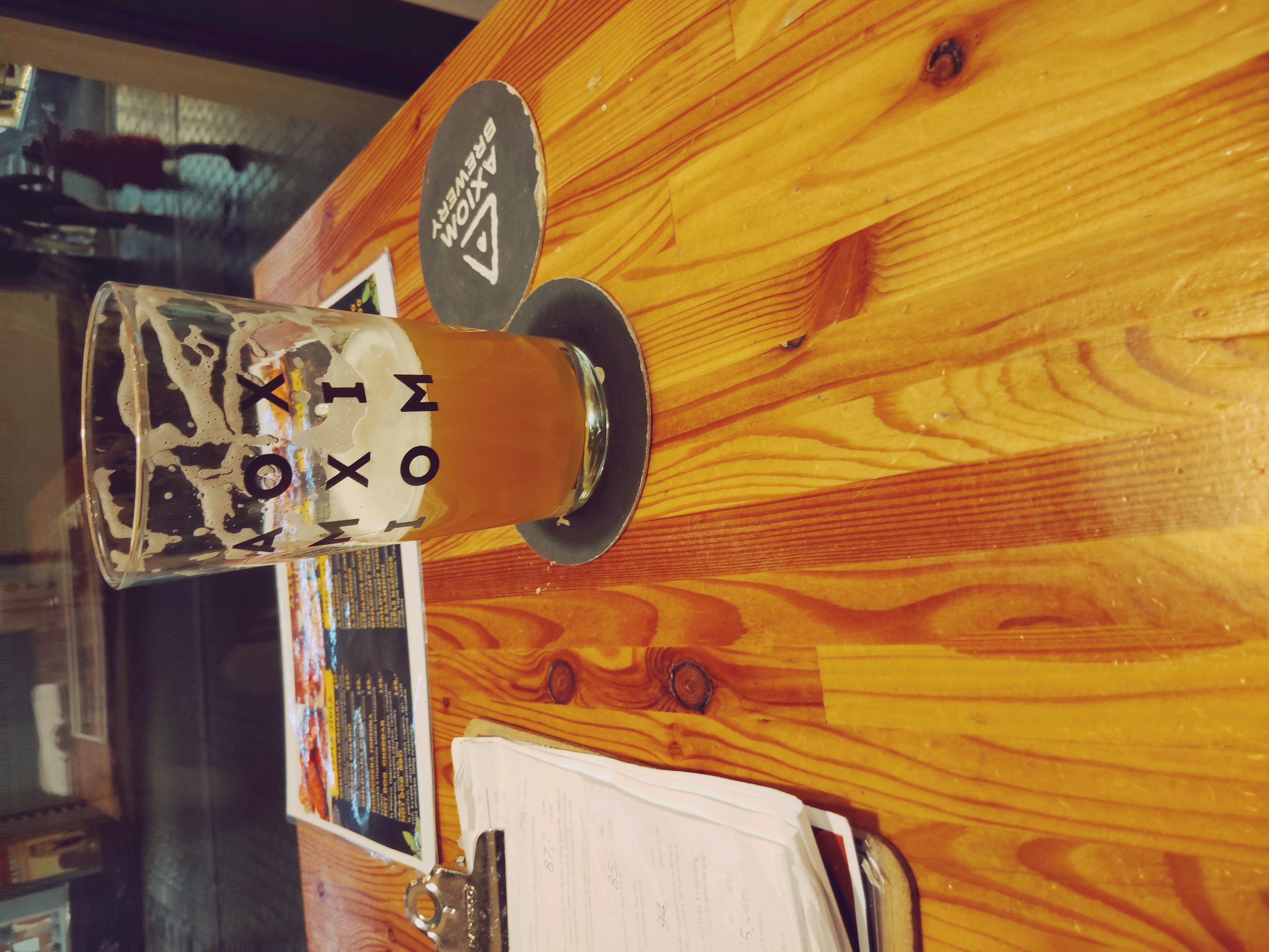 Axiom Pub foto 4