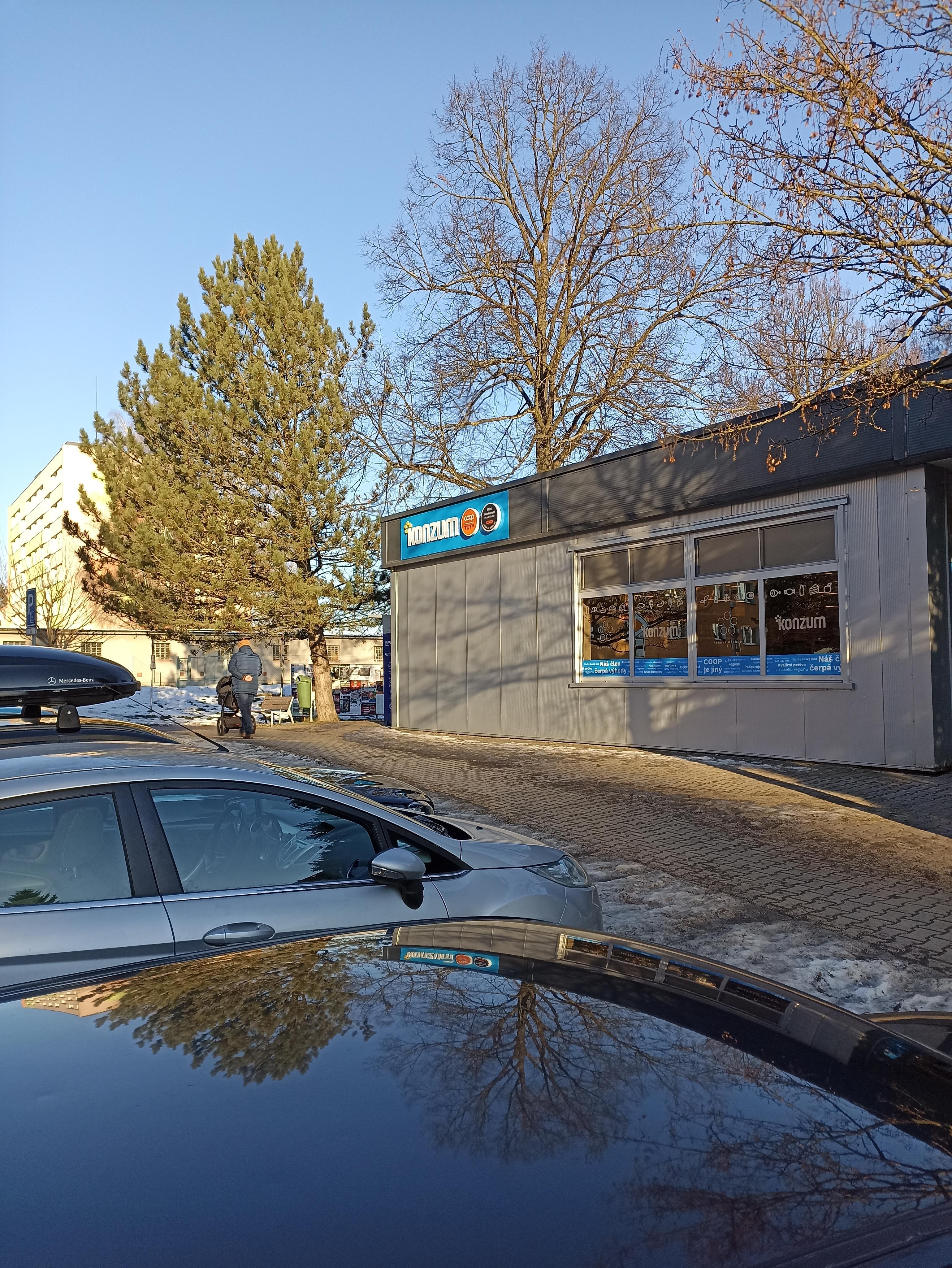 KONZUM foto 2