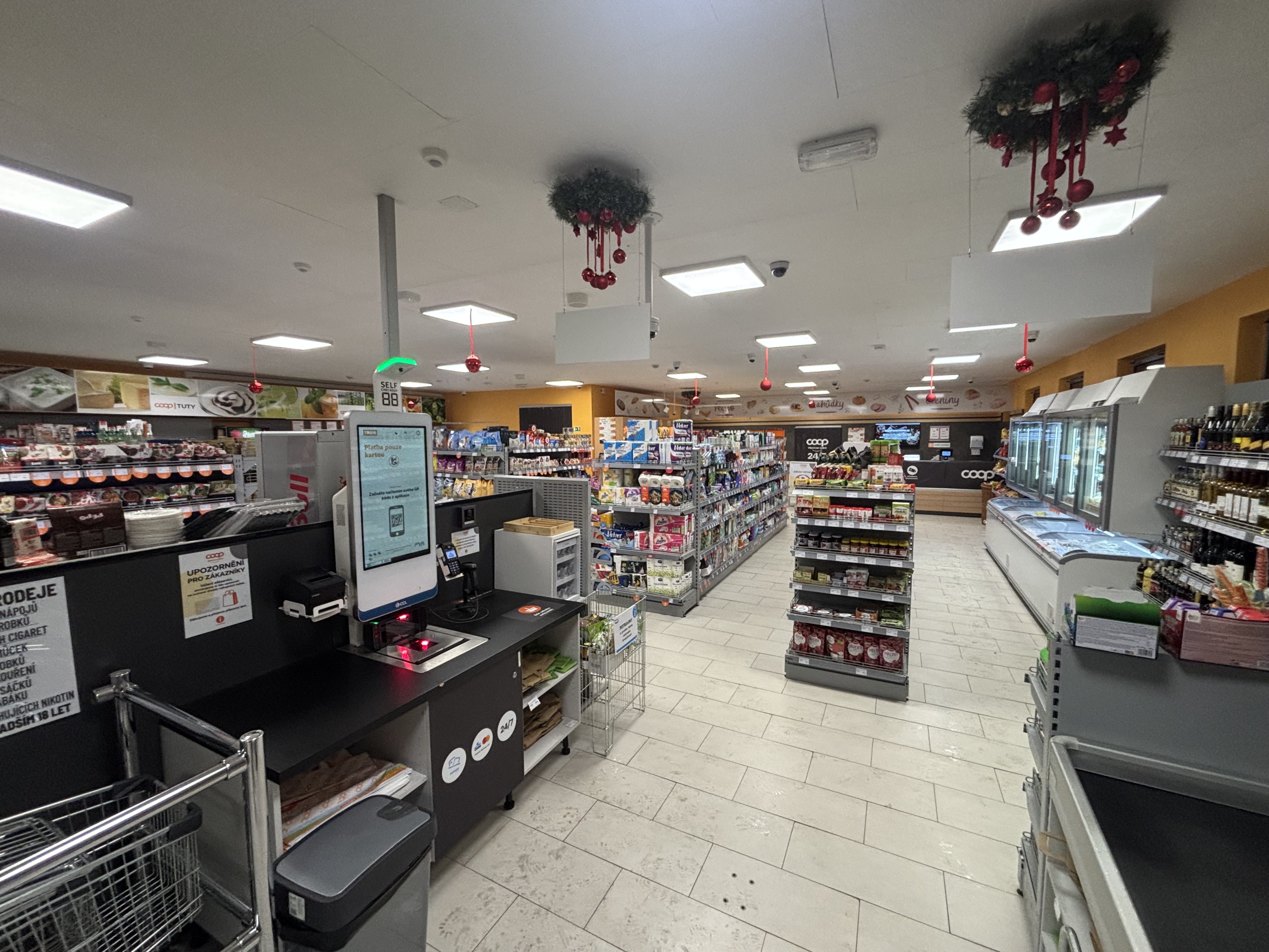 Supermarket Trefa foto 2