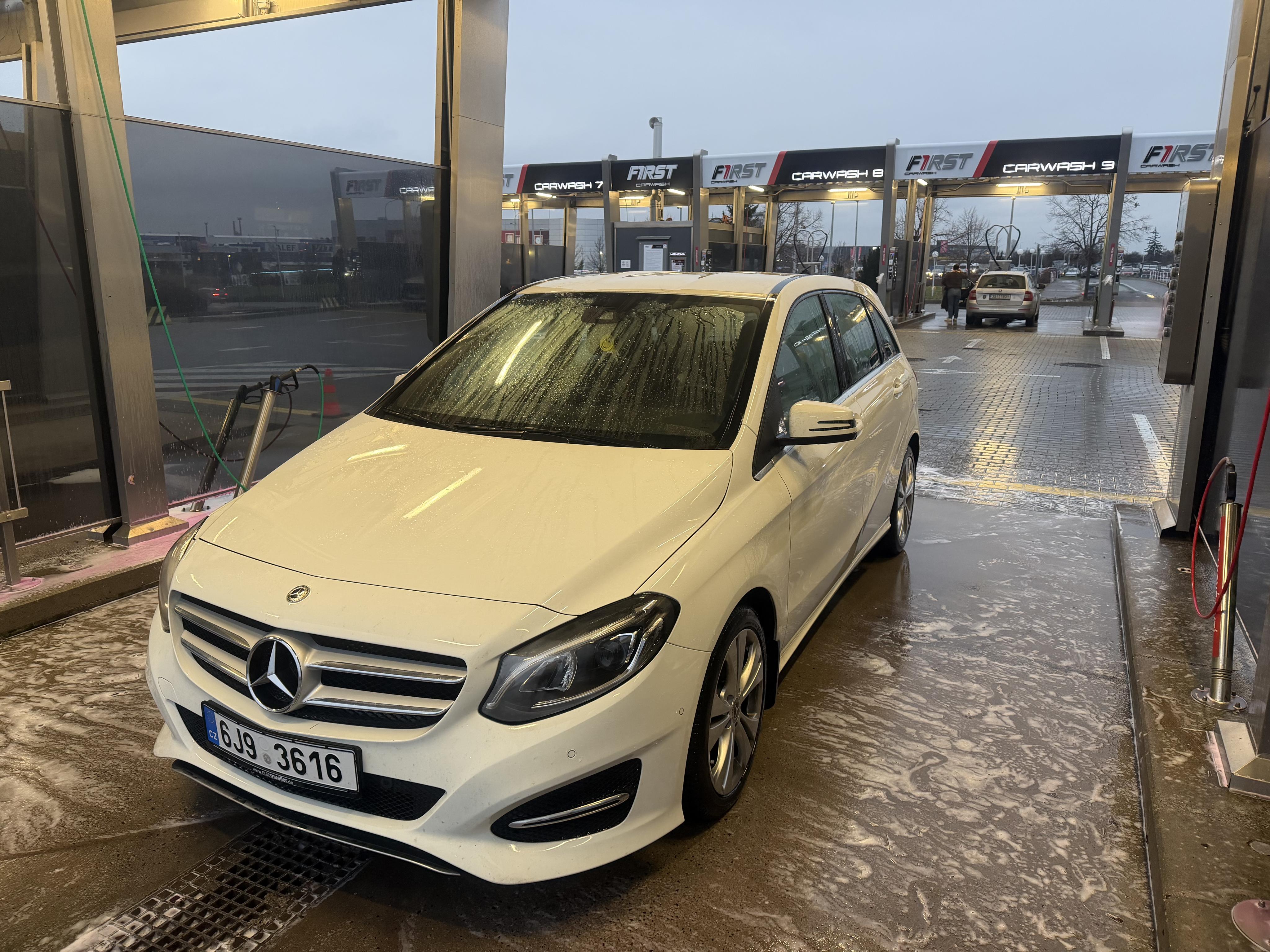 FIRST CARWASH foto 3