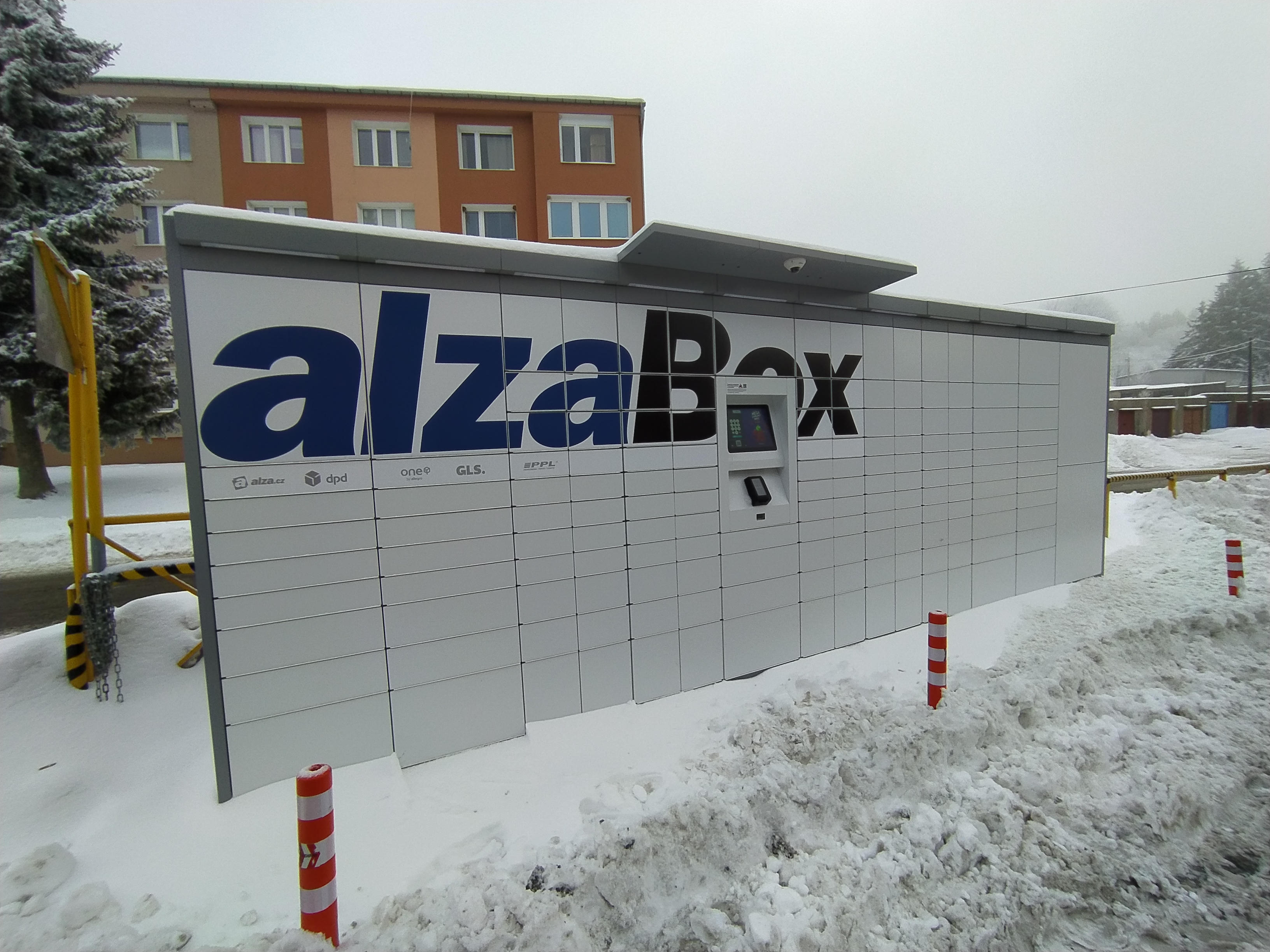 AlzaBox foto 2