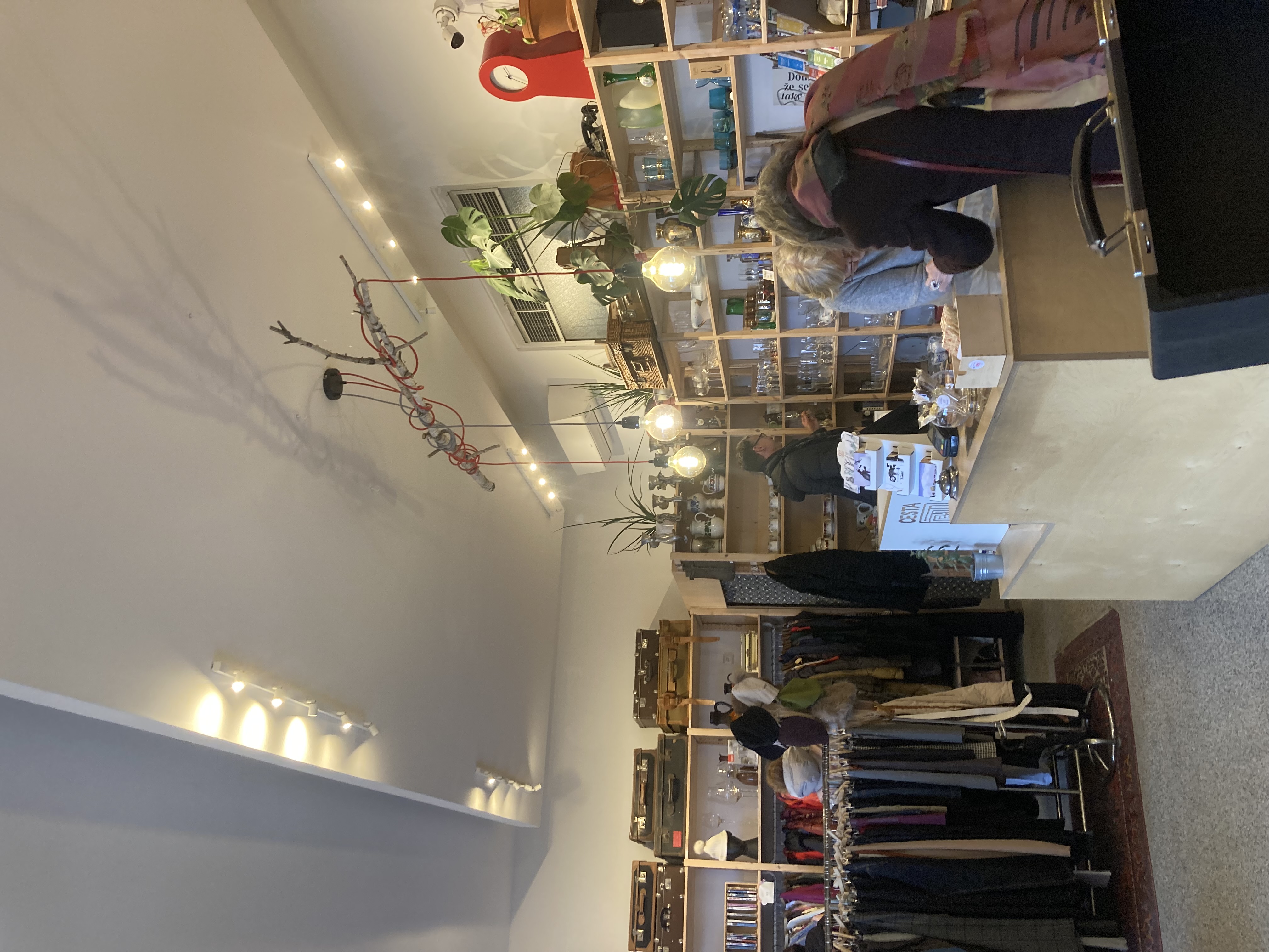 Dobročinný obchod Cesta domů foto 4