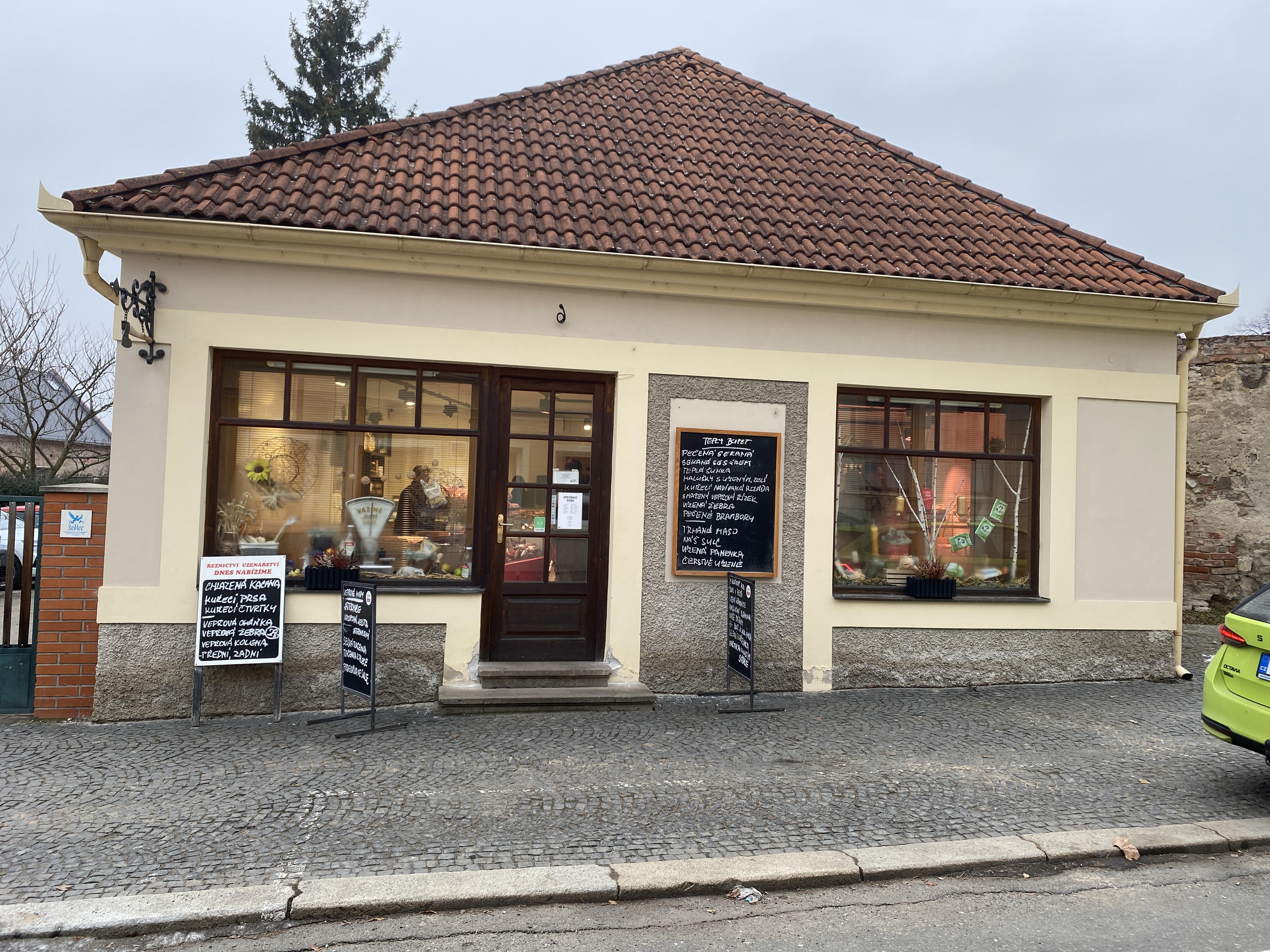 Řeznictví a uzenářství Jan Nesládek foto 2