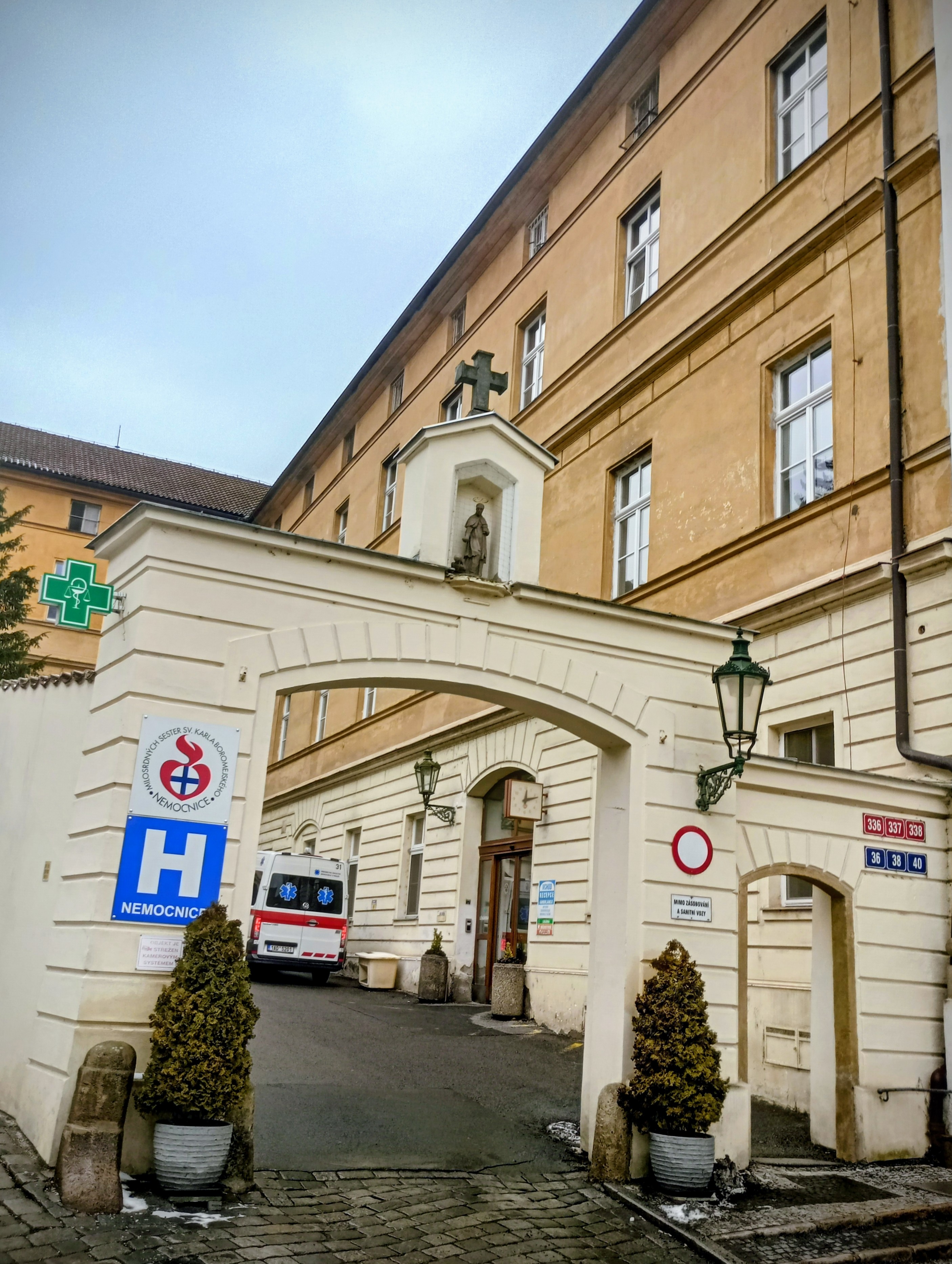 Nemocnice Milosrdných sester sv. Karla Boromejského v Praze foto 6