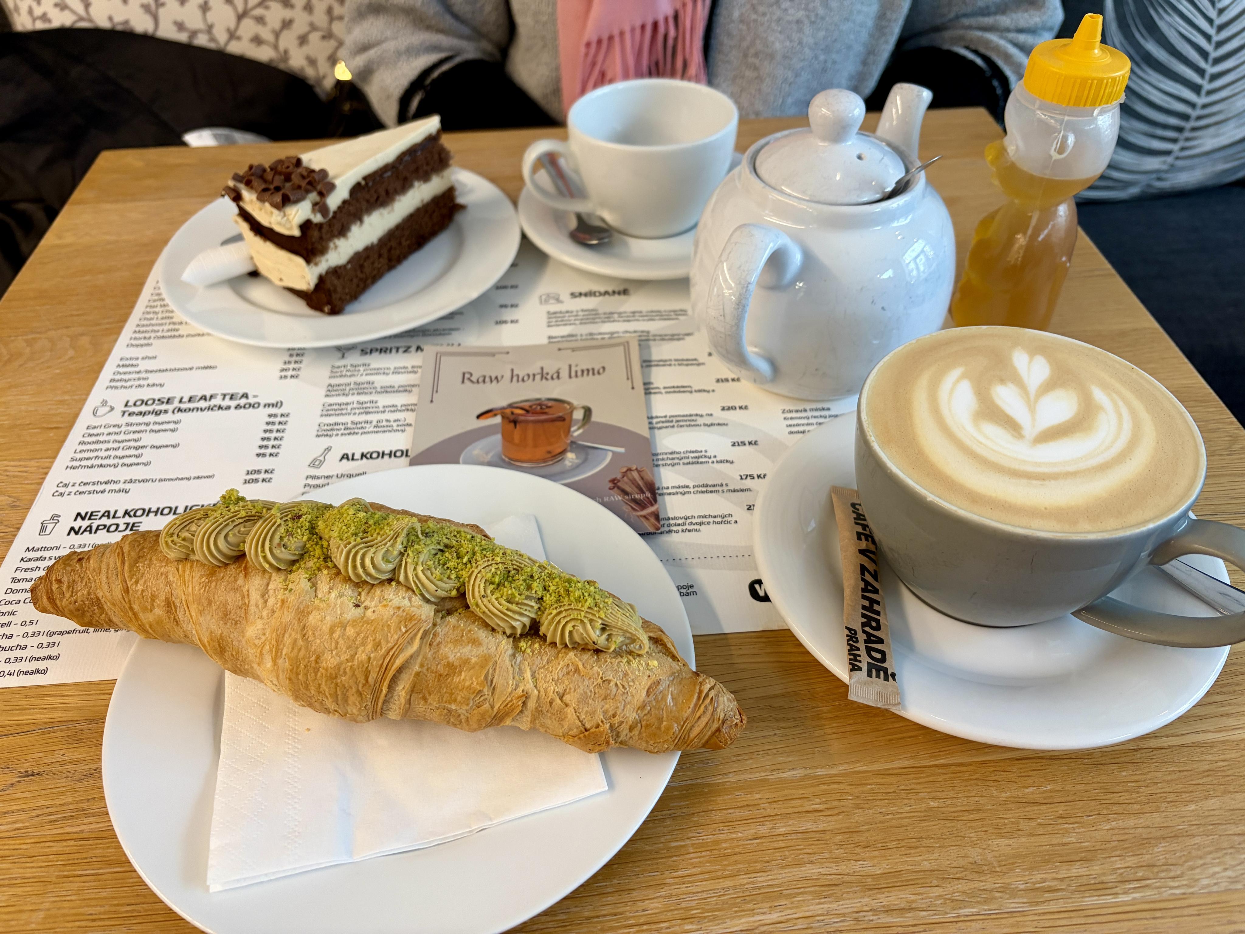Café v zahradě foto 2