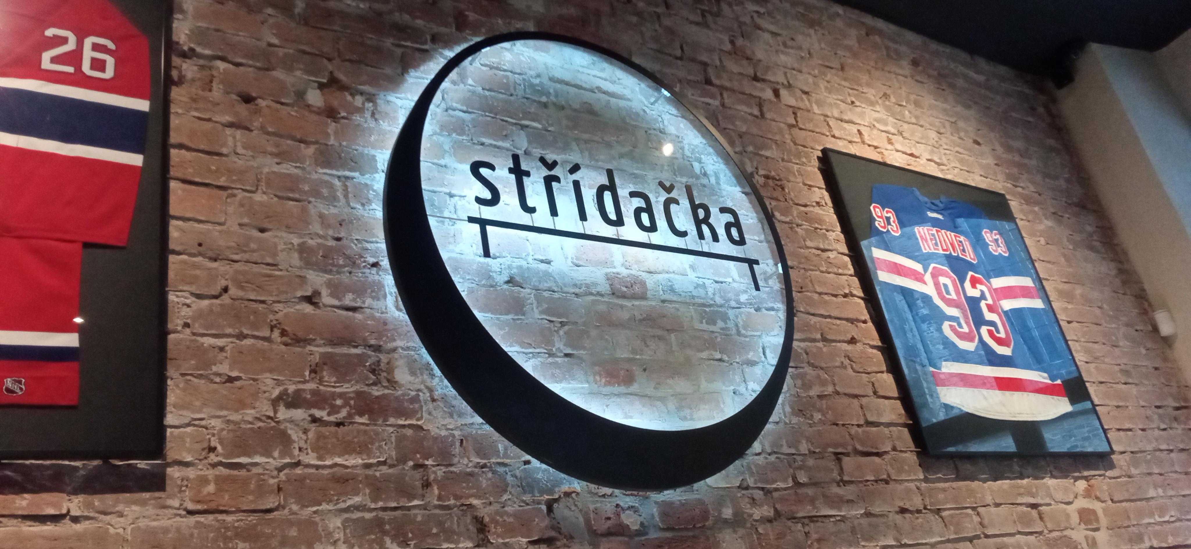Střídačka foto 5