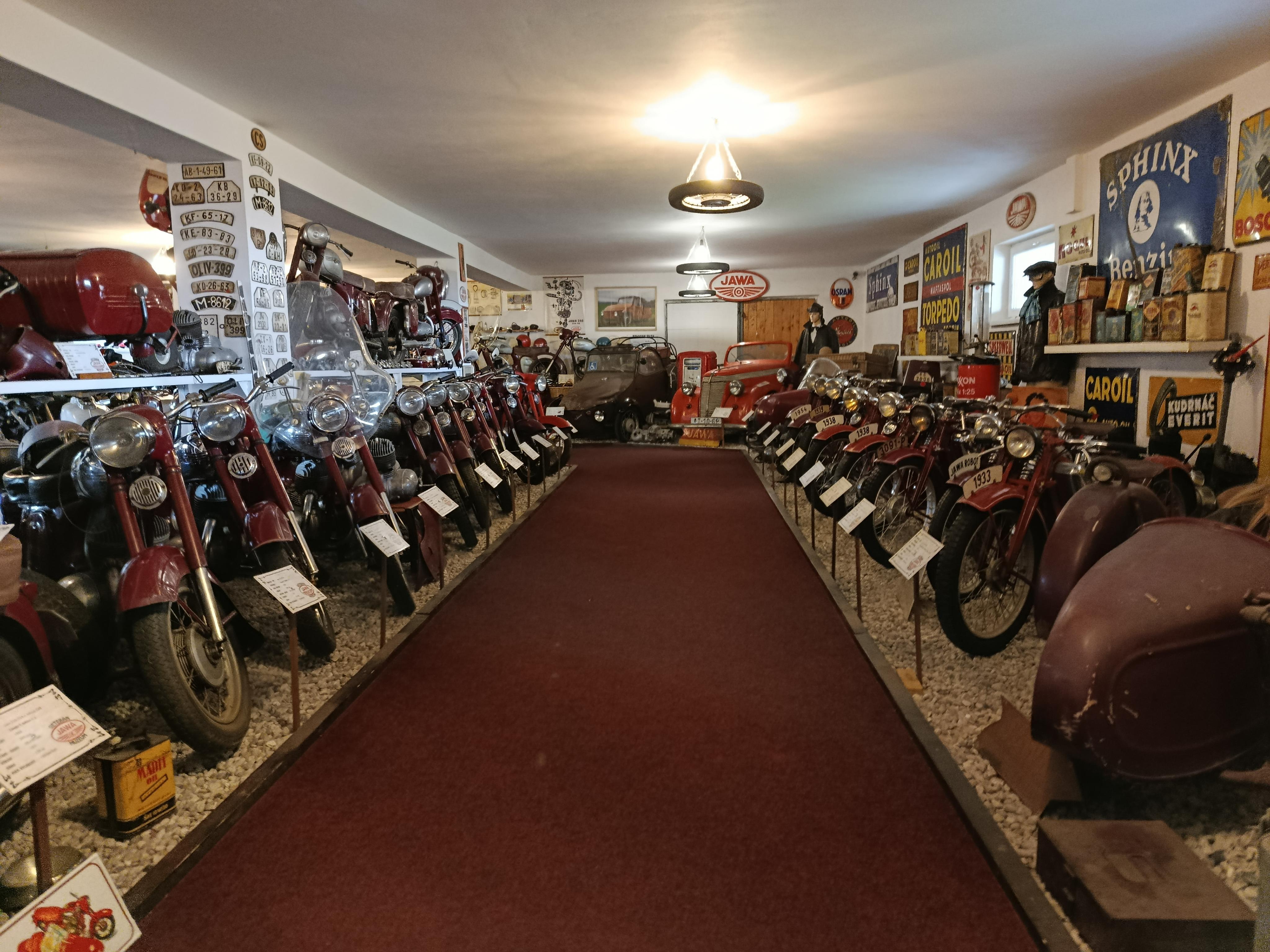 Muzeum historických motocyklů JAWA foto 1