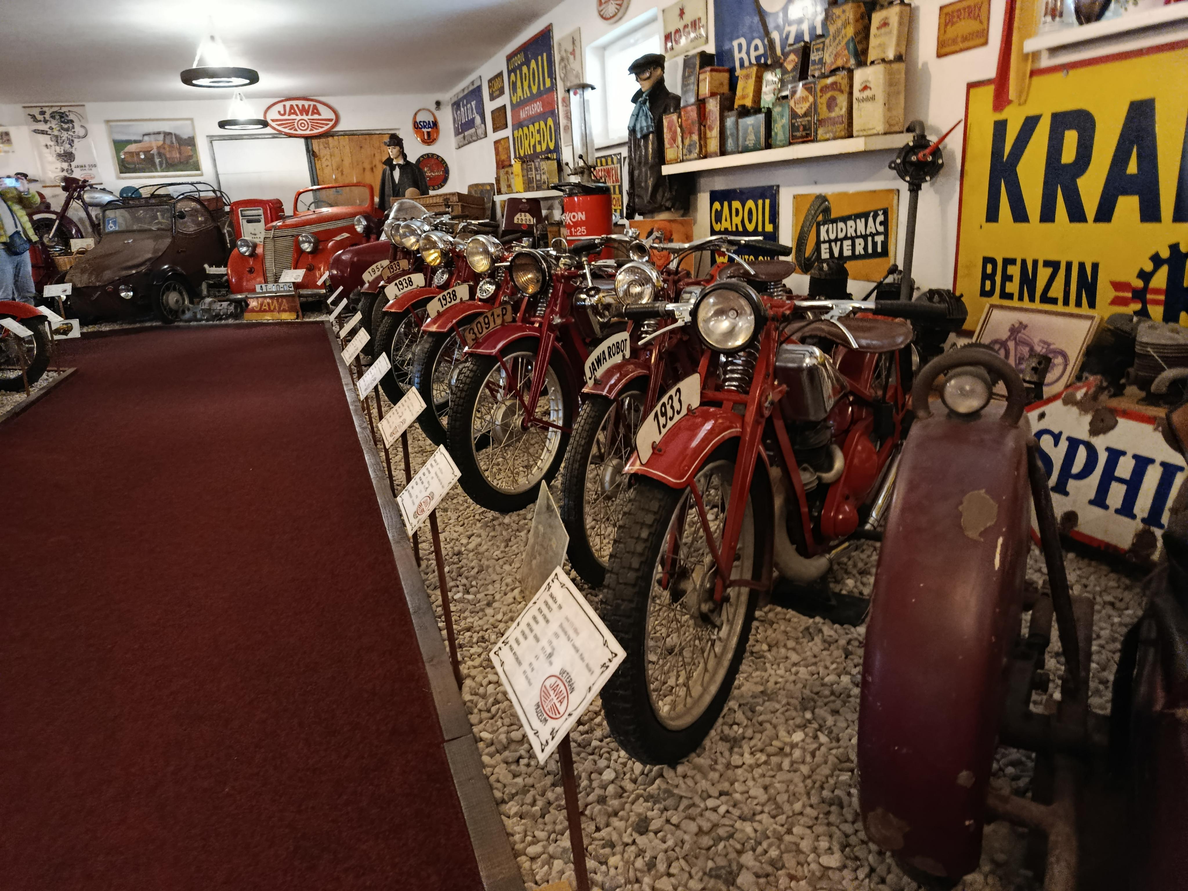 Muzeum historických motocyklů JAWA foto 2