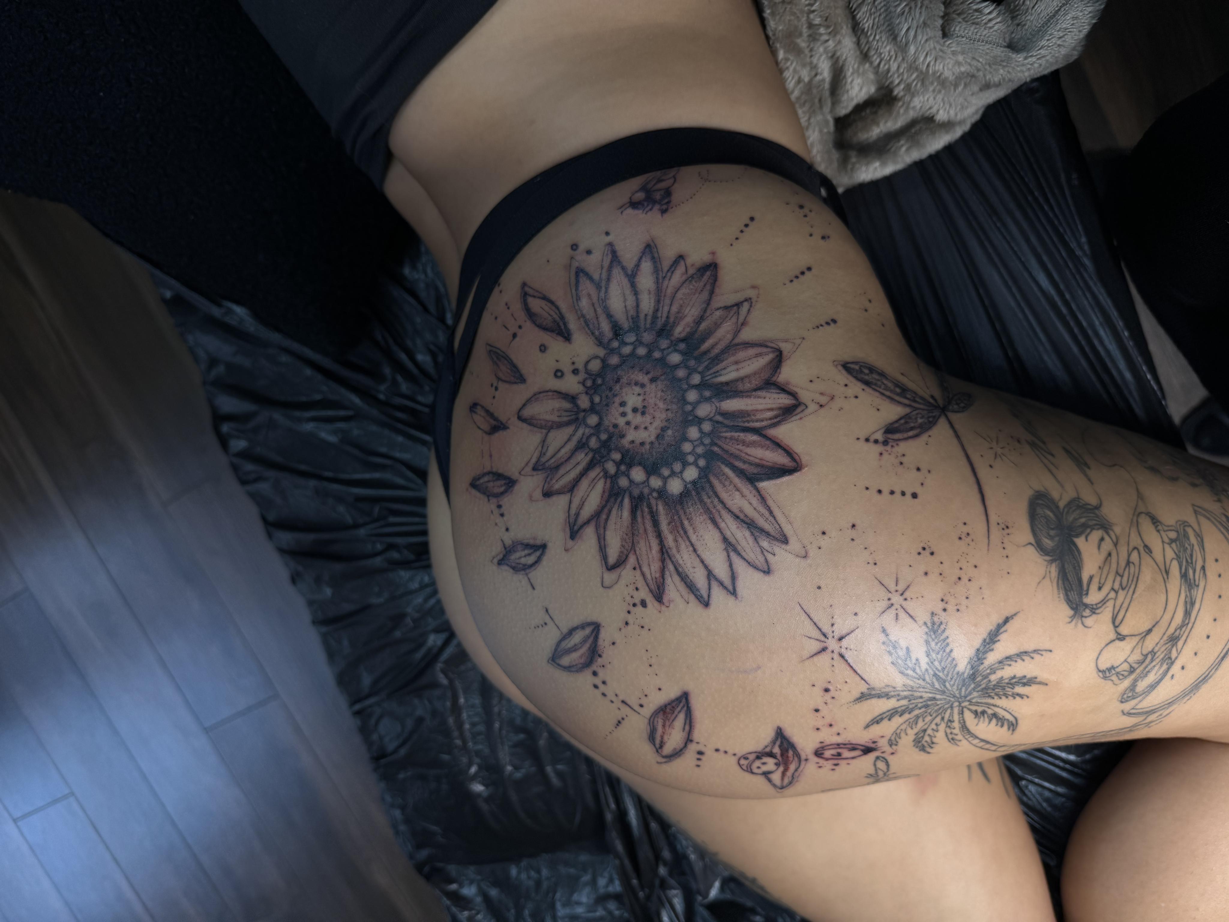 Jarutattoo & piercing shop foto 6
