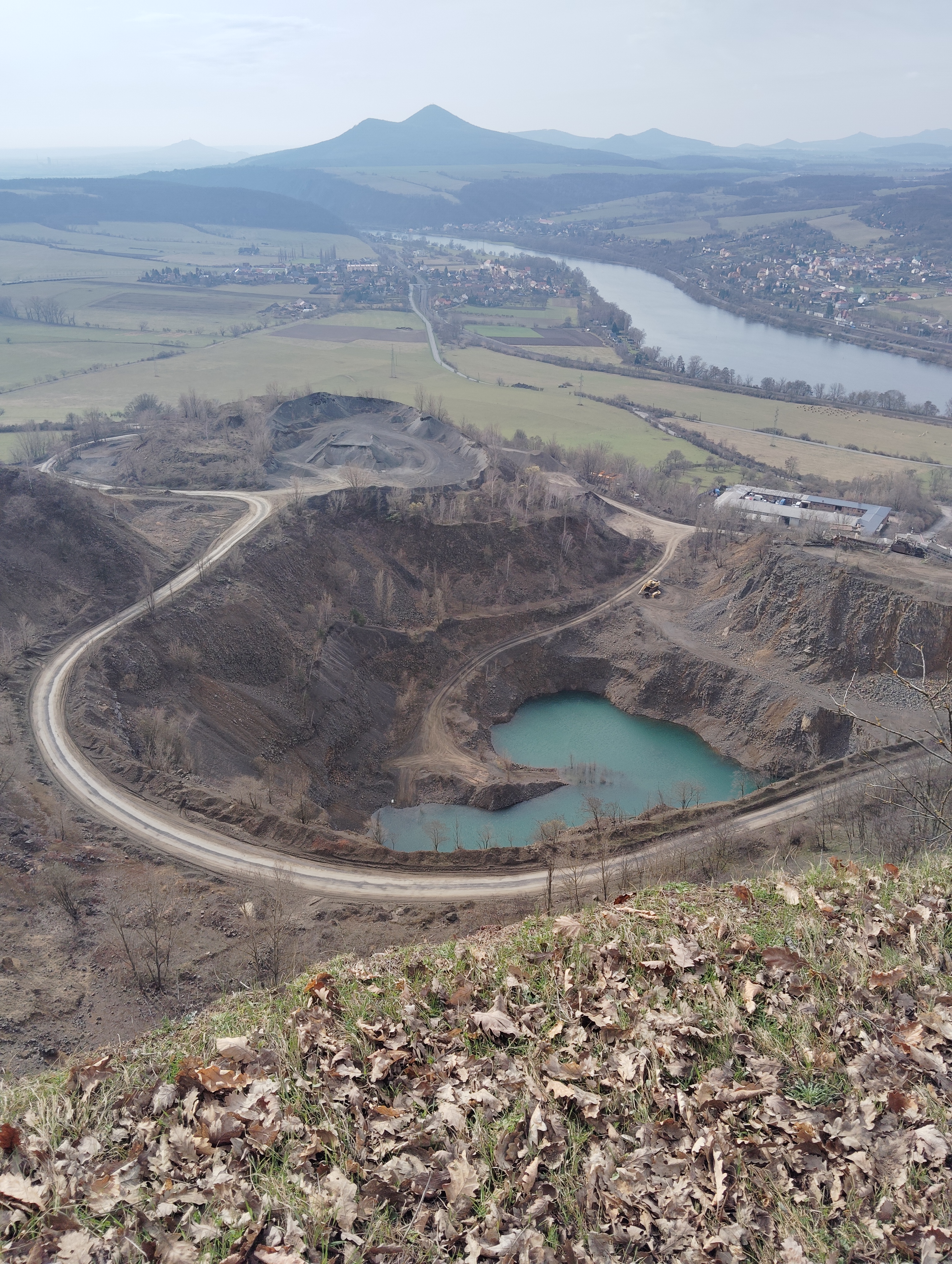EUROVIA Kamenolomy, a.s. - Lom Libochovany foto 2