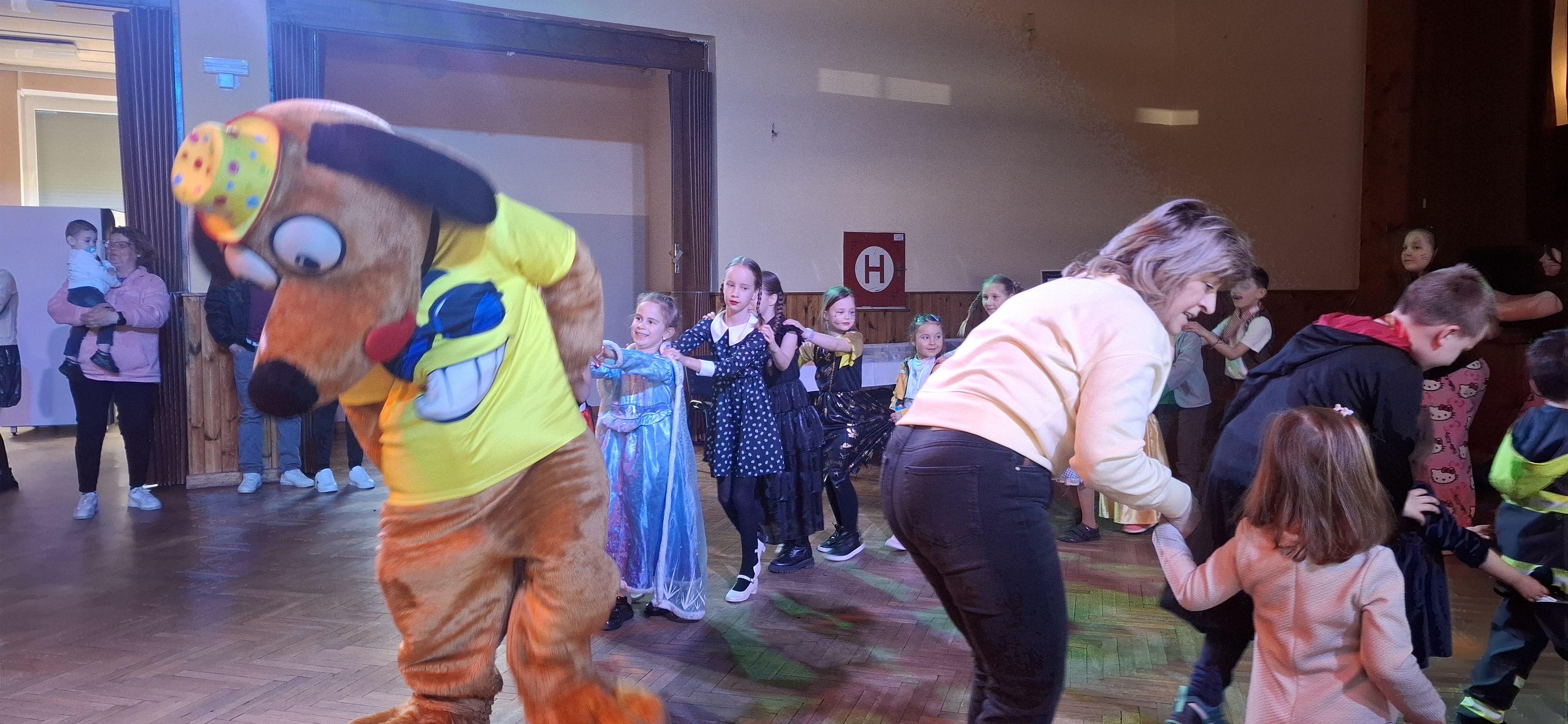 Obecní úřad Dlouhý Újezd foto 4